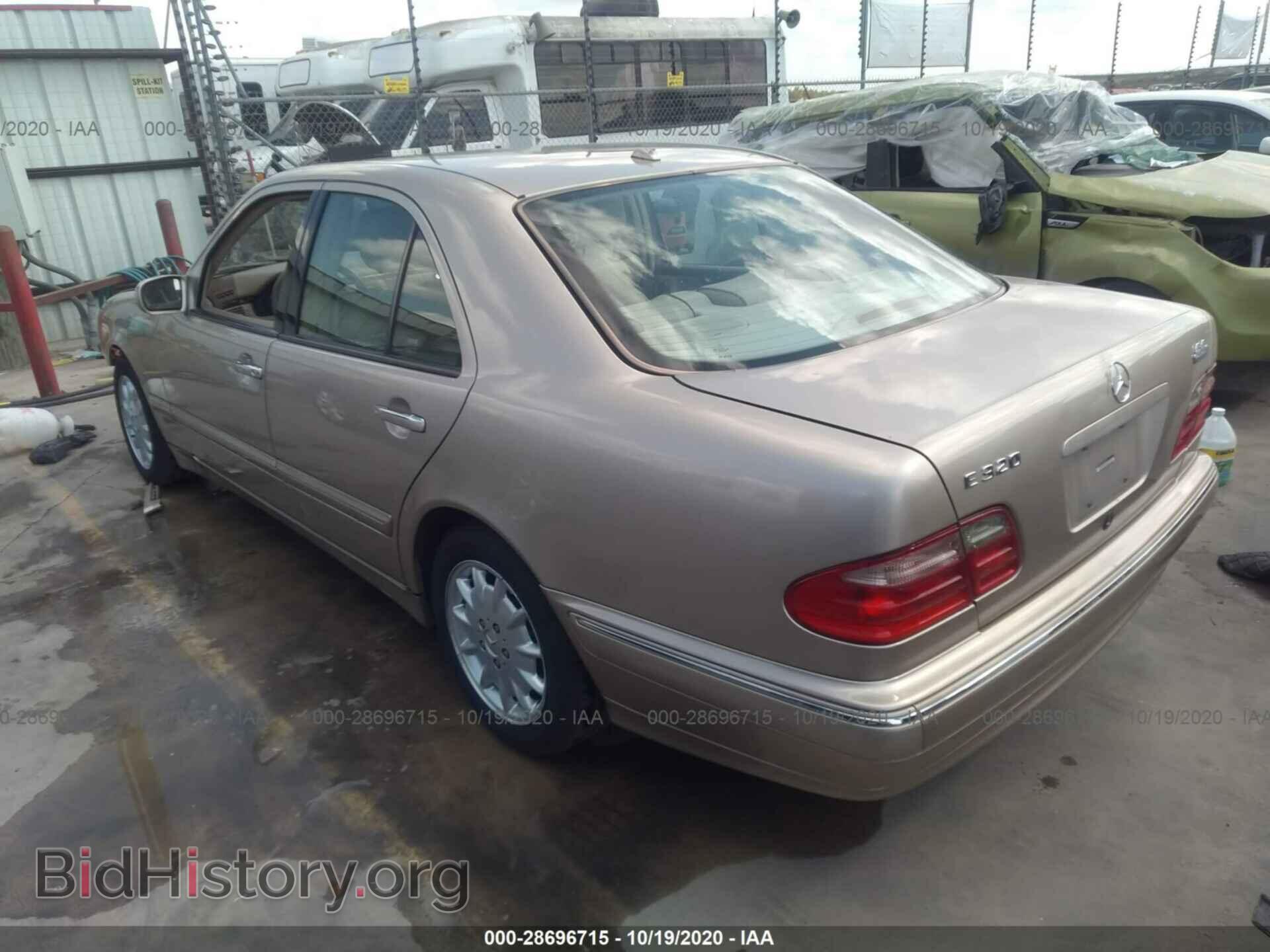 2001 MERCEDES-BENZ E-CLASS - VIN: WDBJF65J61B220240 - Фото 3