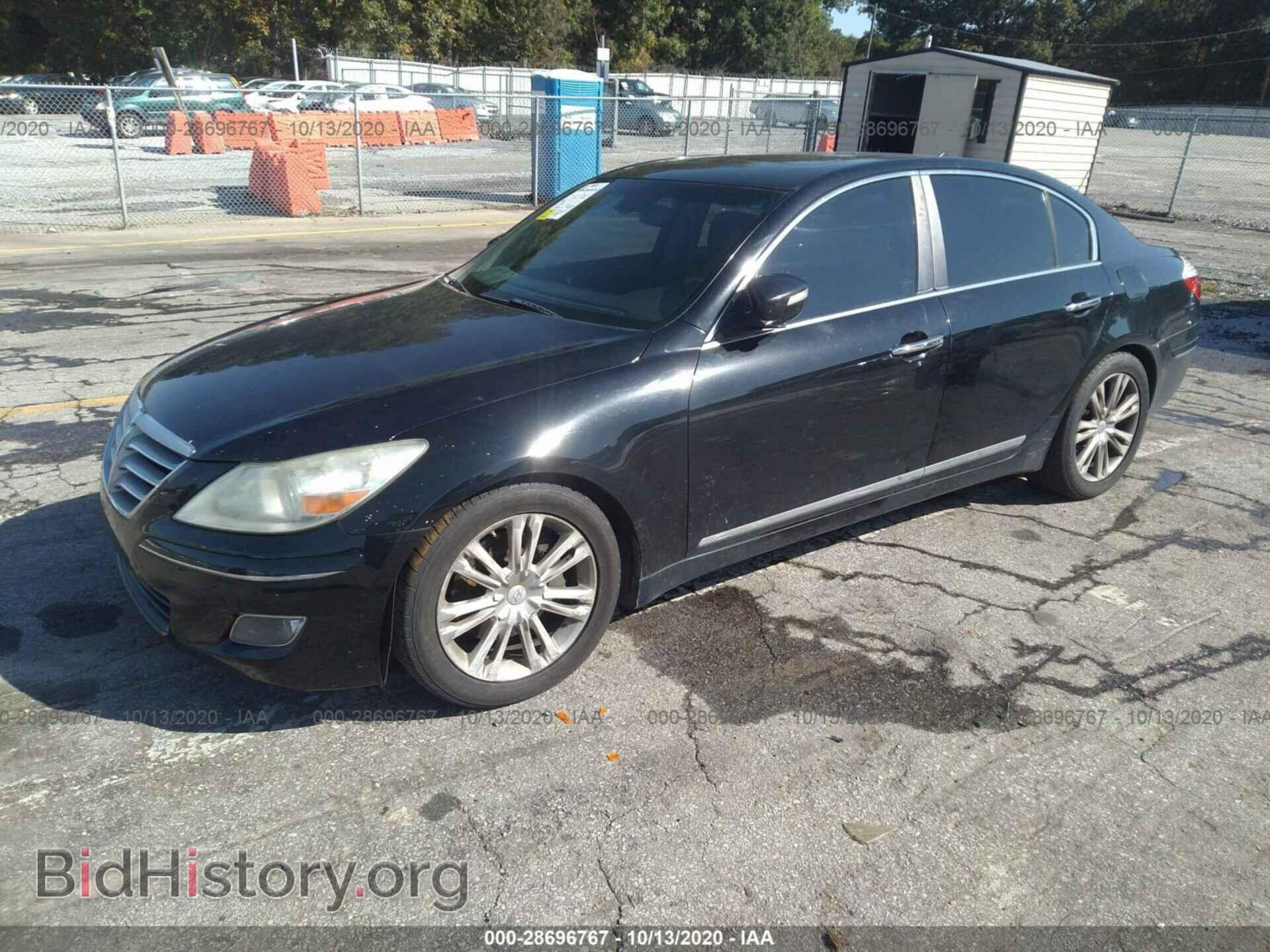2009 HYUNDAI GENESIS - VIN: KMHGC46F39U054919 - Фото 2