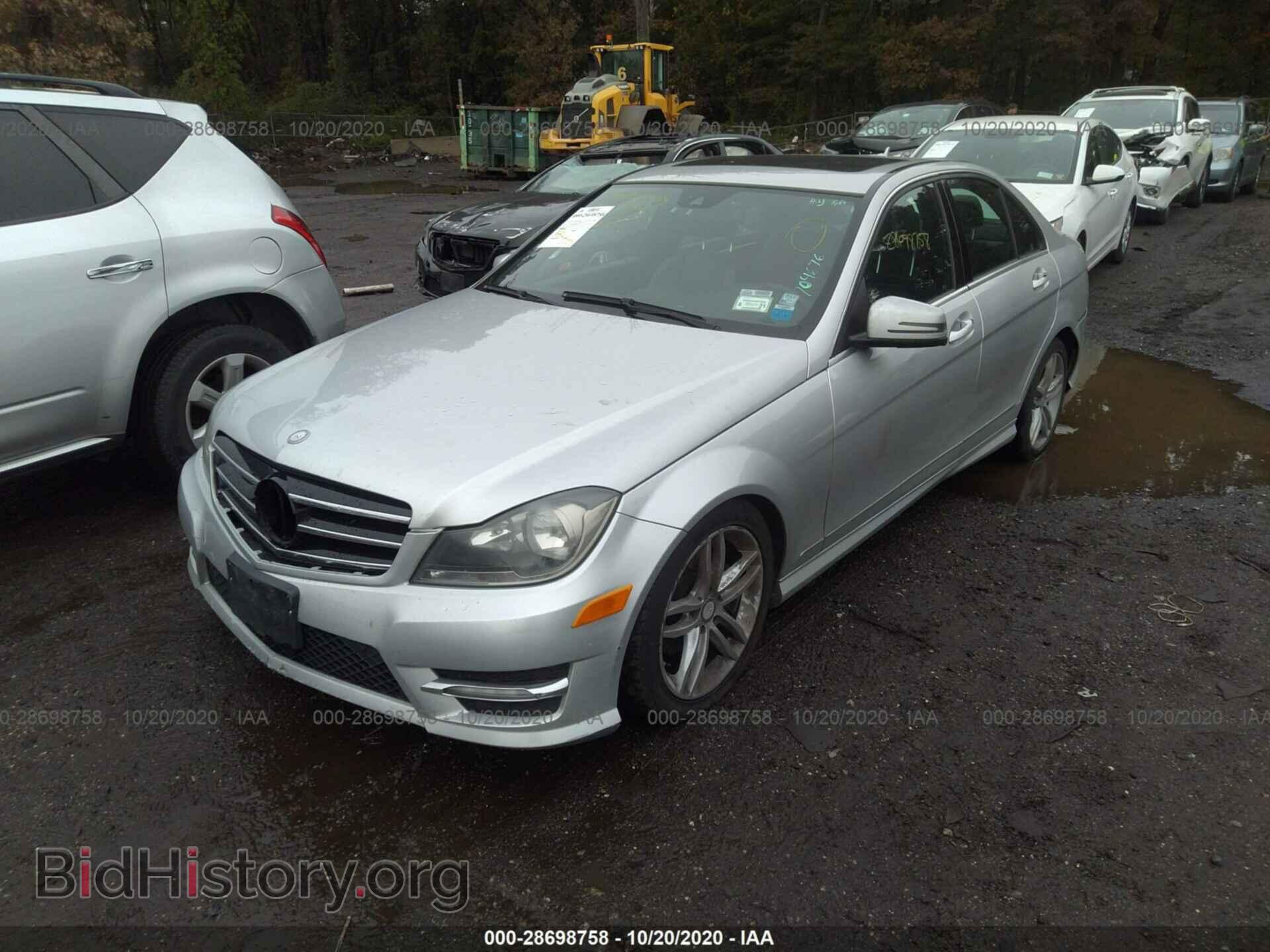 2012 MERCEDES-BENZ C-CLASS - VIN: WDDGF8BB5CA704676 - Фото 2