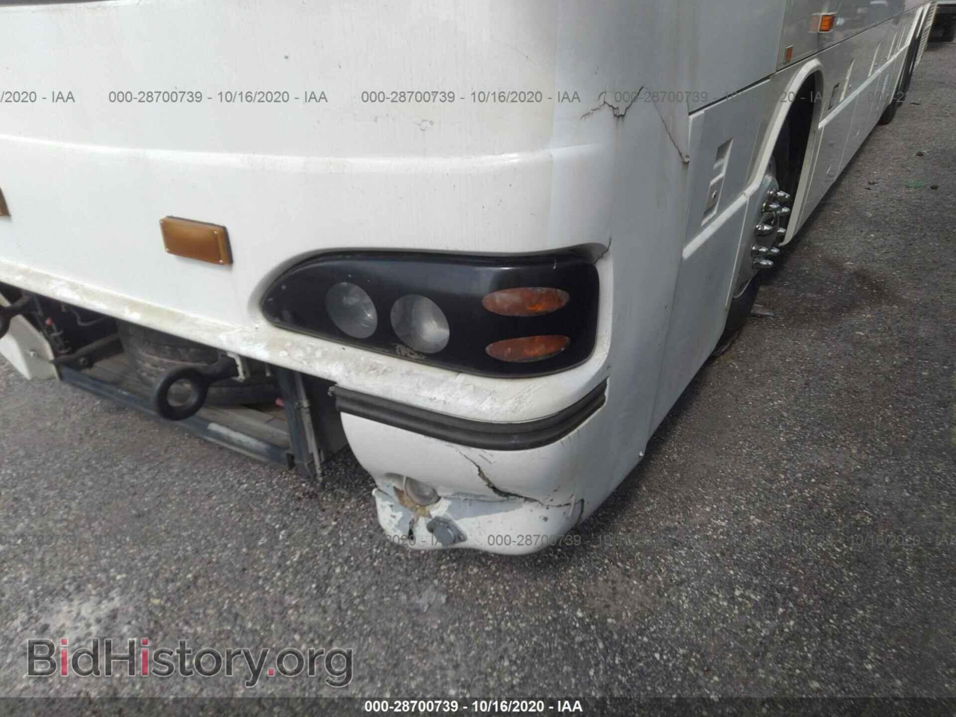 2004 BLUE BIRD BUS - VIN: 1BDGNB2A84W100185 - Photo 6