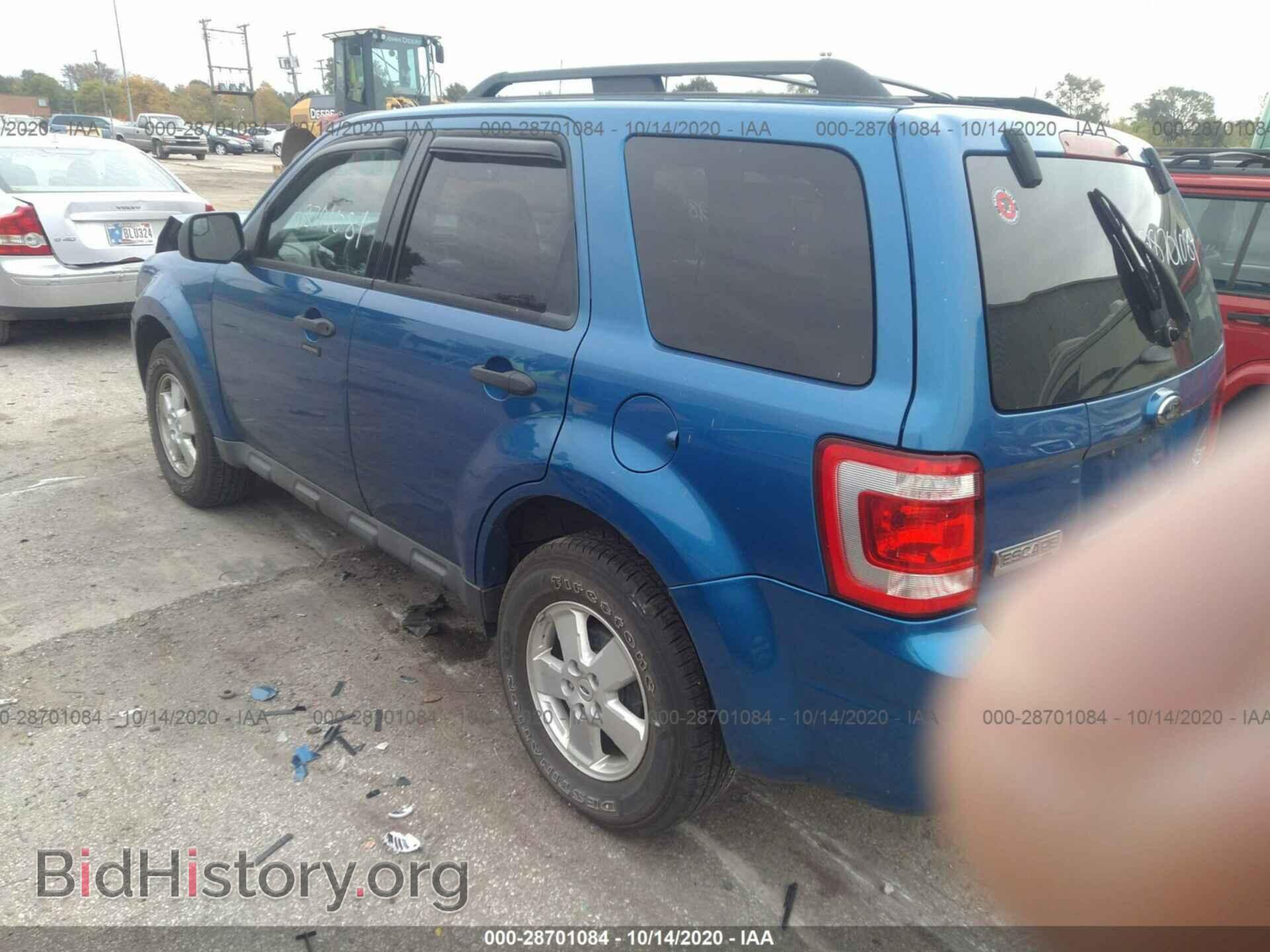 2011 FORD ESCAPE - VIN: 1FMCU9DGXBKC70711 - Фото 3