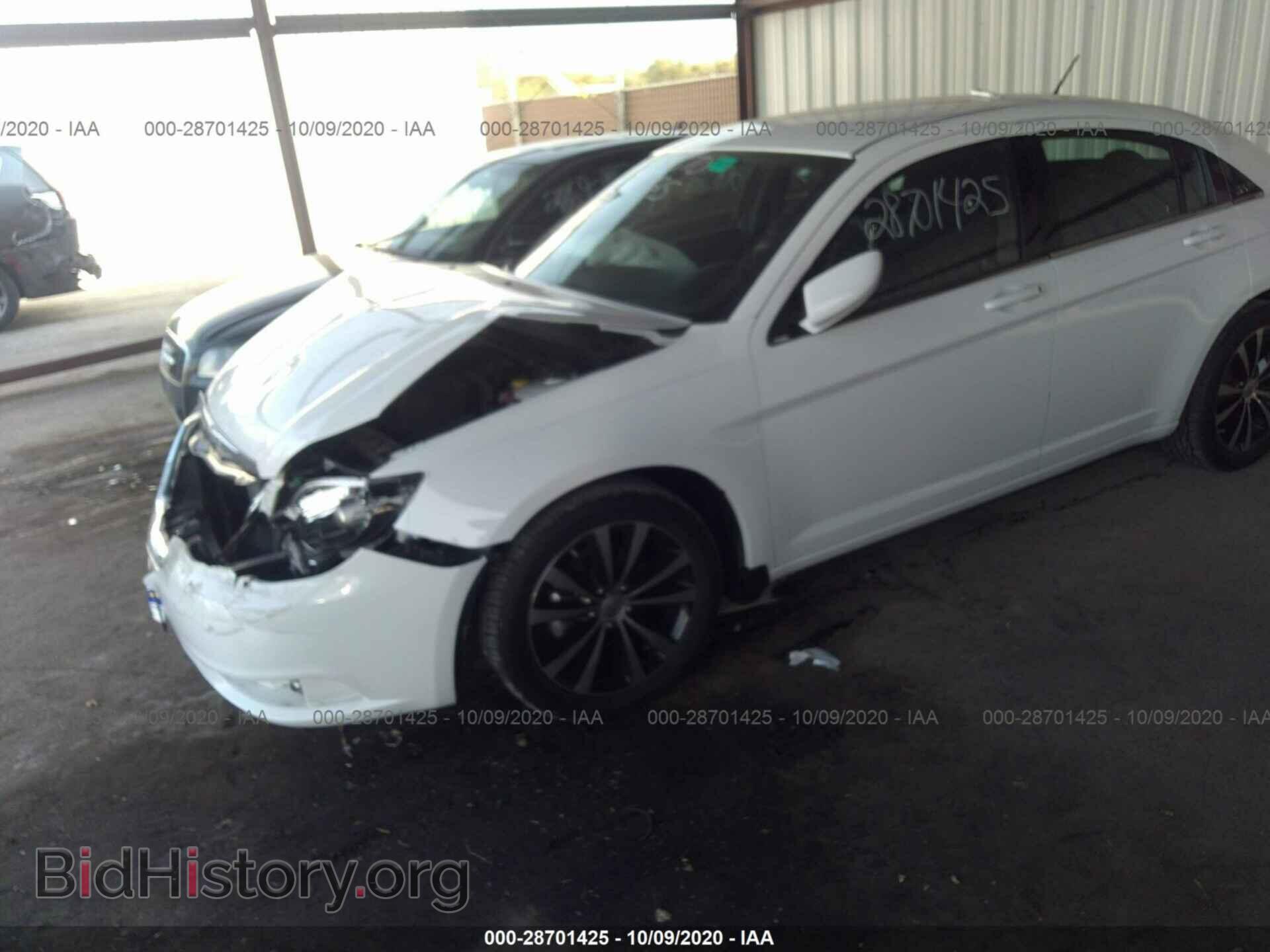 2014 CHRYSLER 200 - VIN: 1C3CCBBG4EN152744 - Фото 2