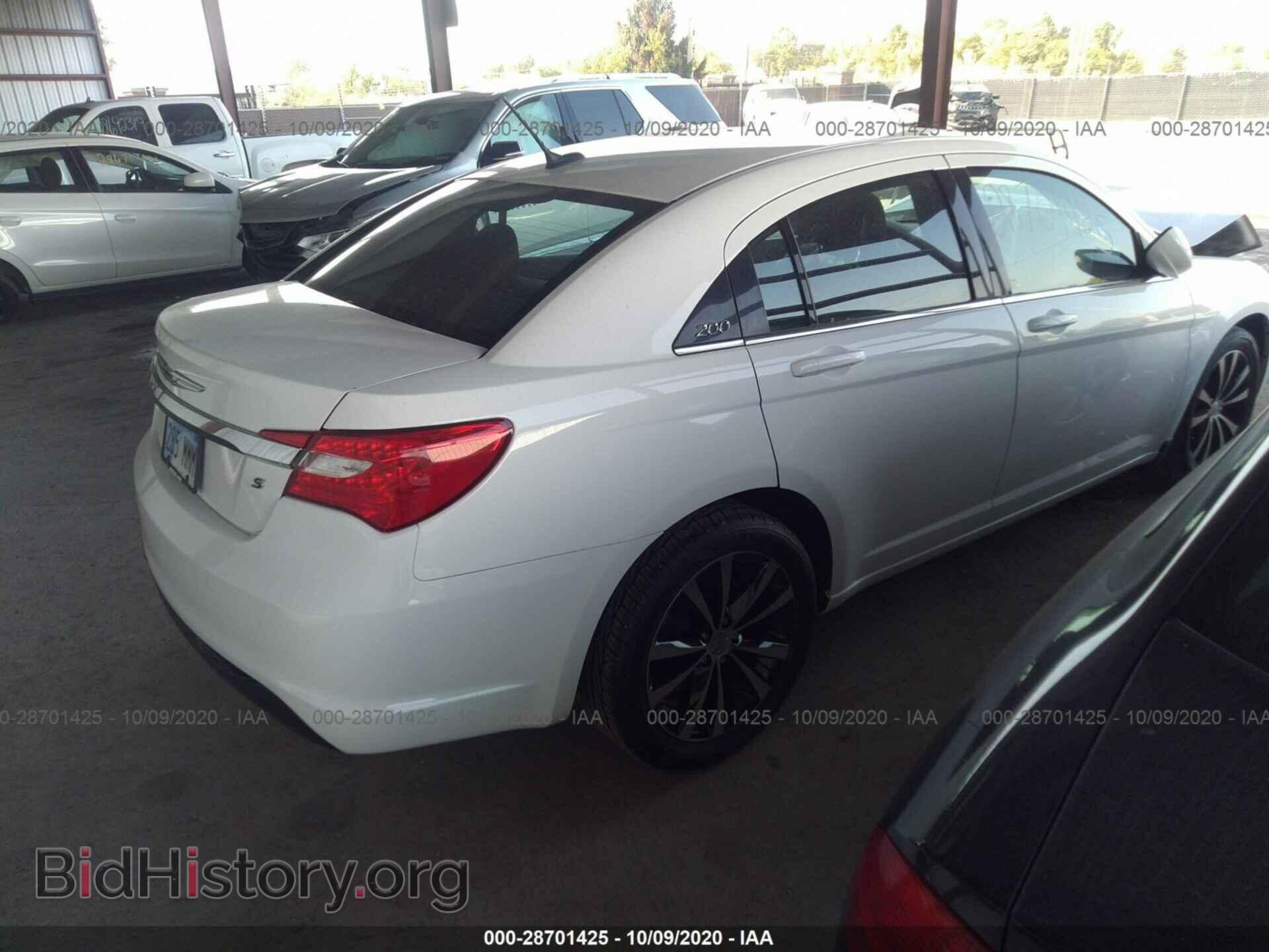 2014 CHRYSLER 200 - VIN: 1C3CCBBG4EN152744 - Фото 4
