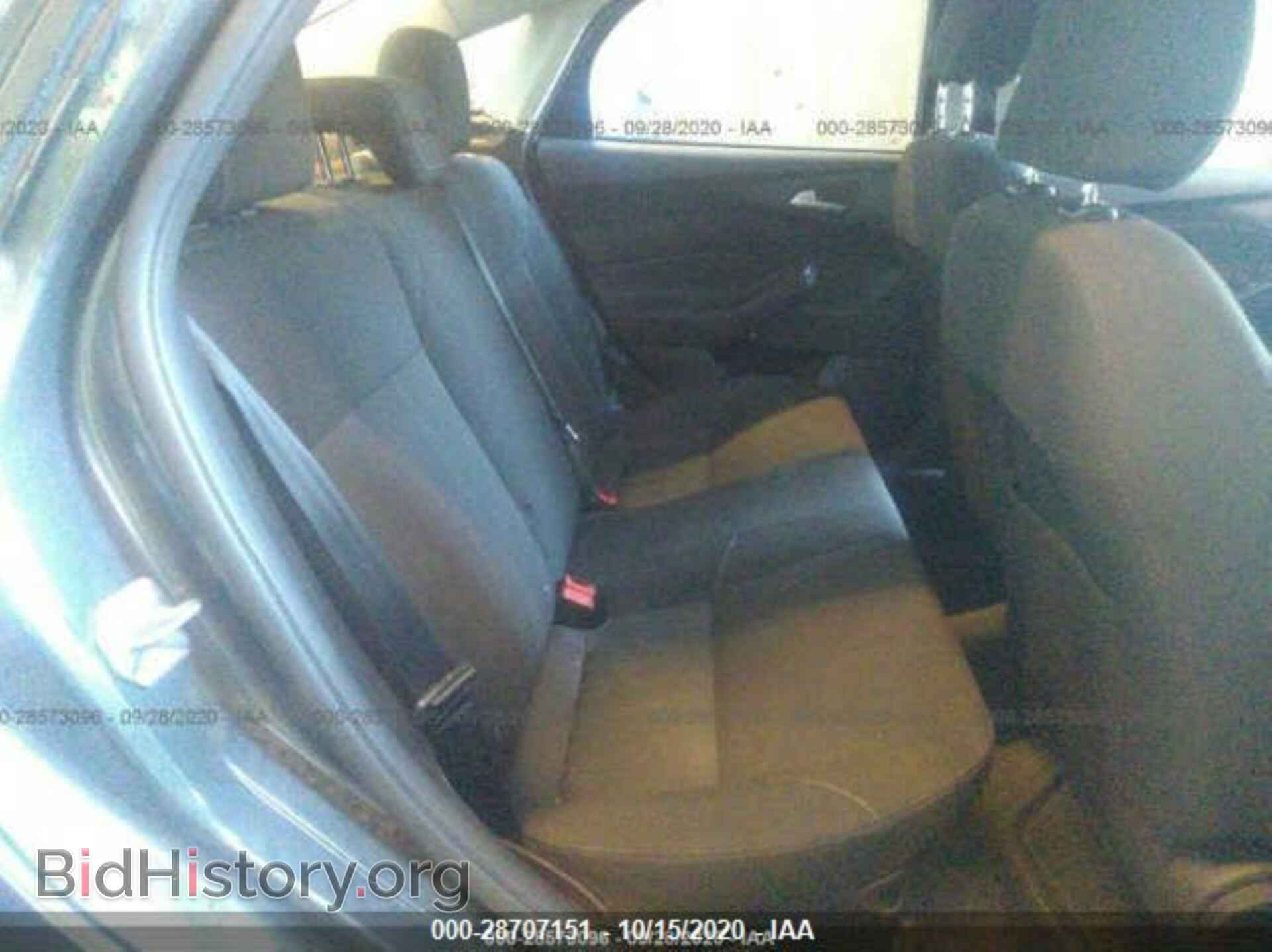 2017 FORD FOCUS - VIN: 1FADP3F28HL220591 - Photo 8