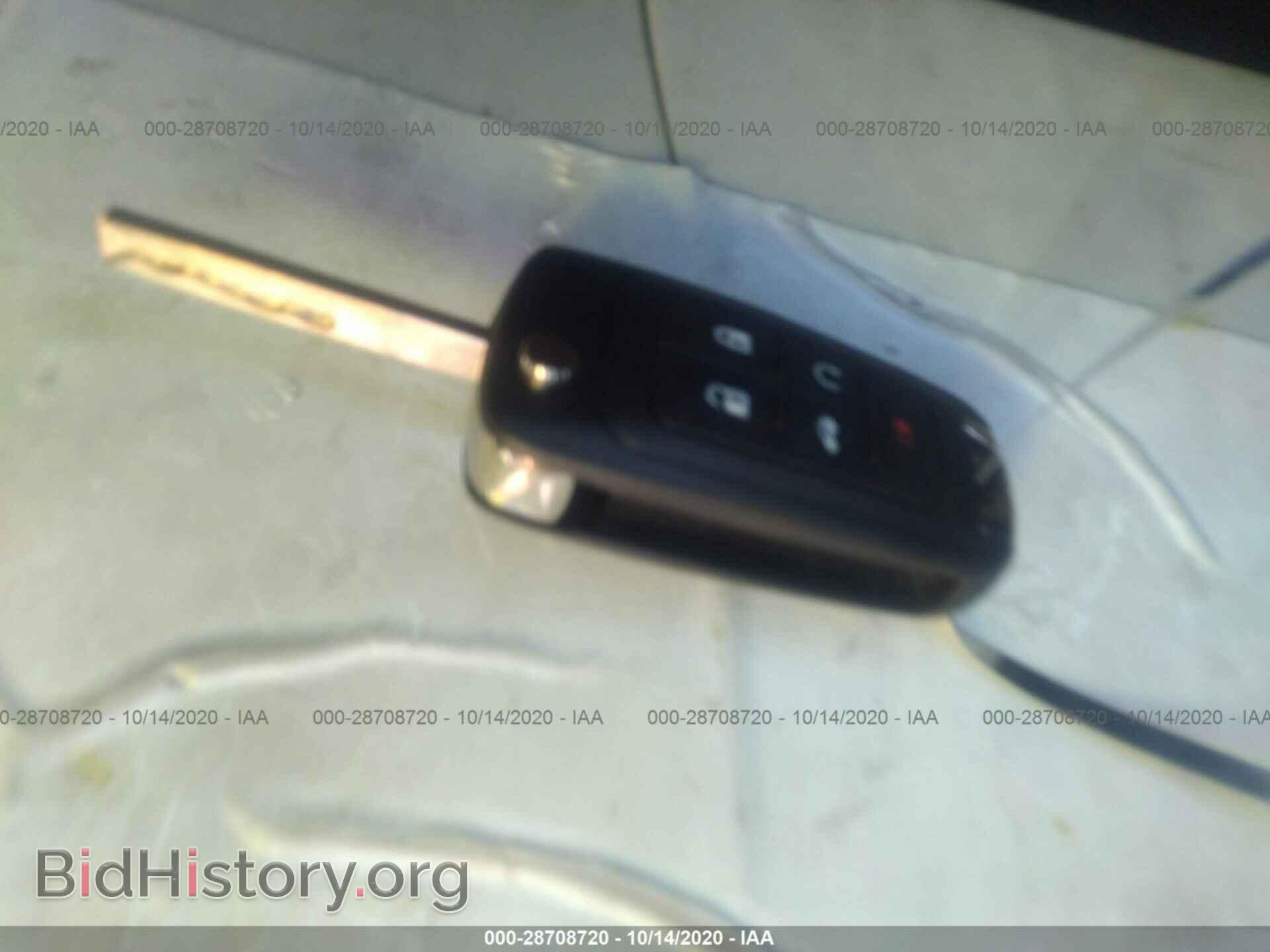 2011 GMC TERRAIN - VIN: 2CTFLUE52B6232076 - Photo 11