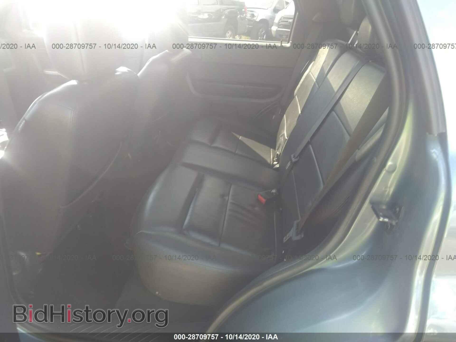 2011 FORD ESCAPE - VIN: 1FMCU9DG0BKB96599 - Photo 8