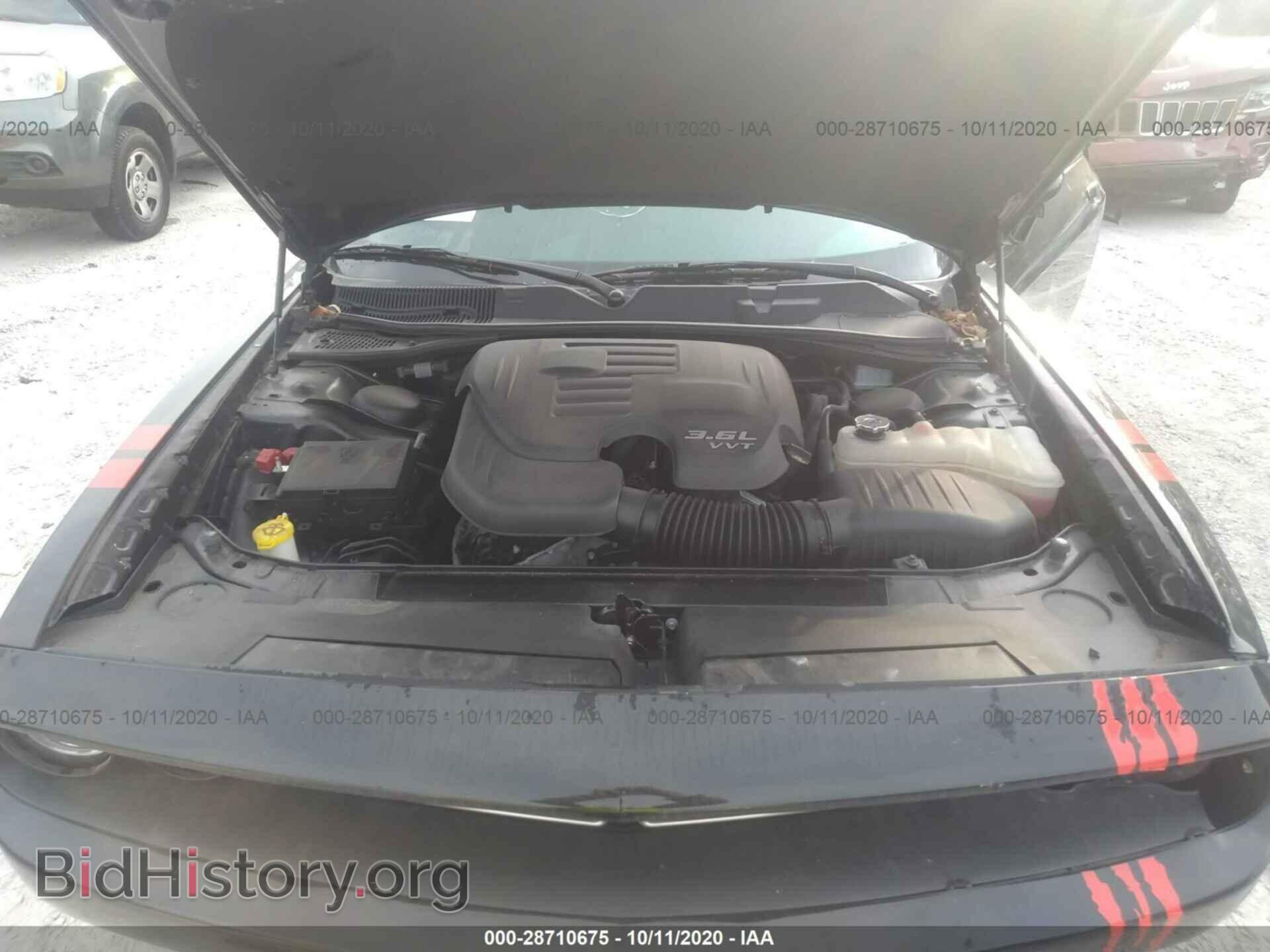 2018 DODGE CHALLENGER - VIN: 2C3CDZAG4JH245760 - Фото 10