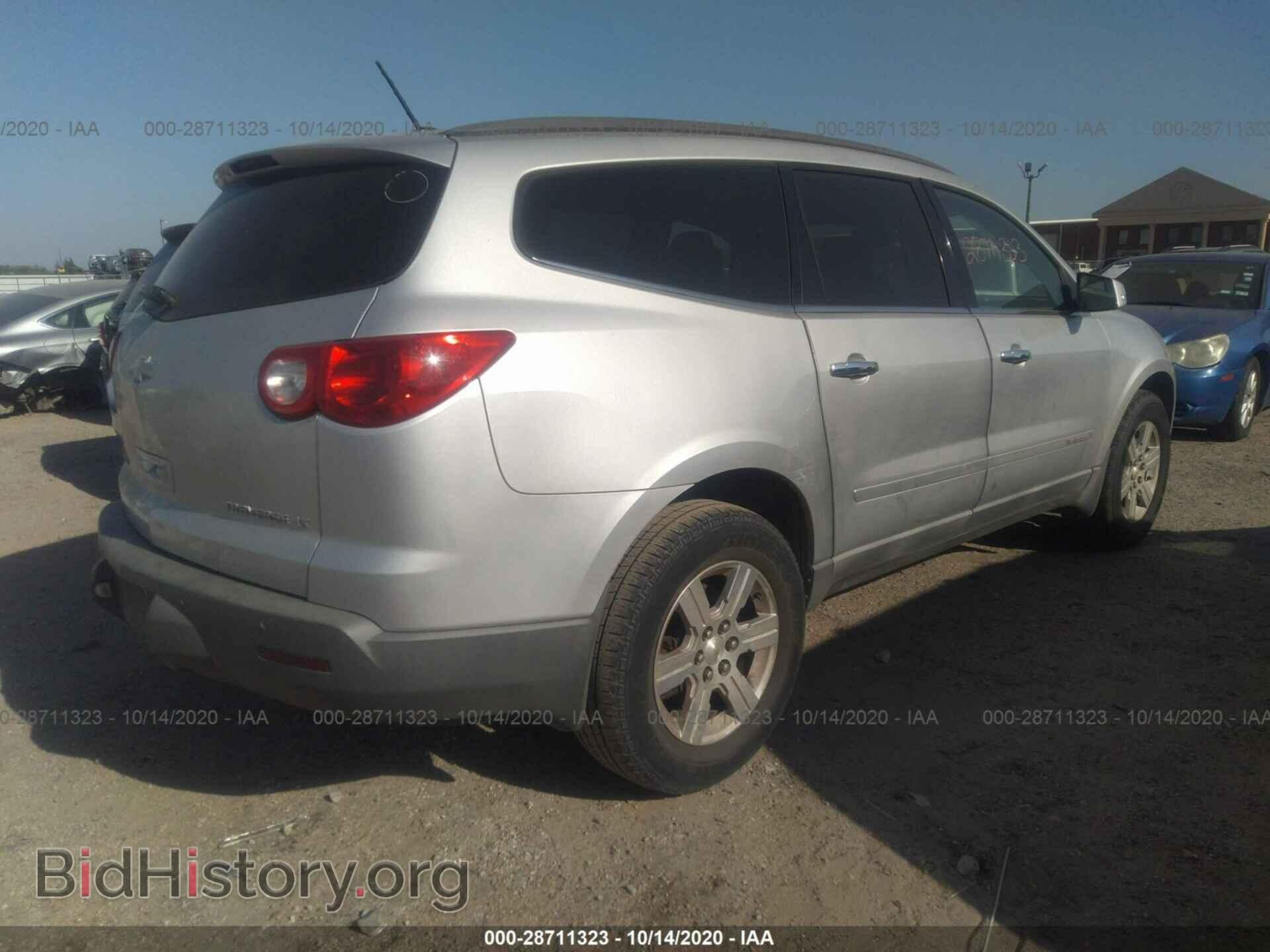 2009 CHEVROLET TRAVERSE - VIN: 1GNER23D99S178424 - Фото 4