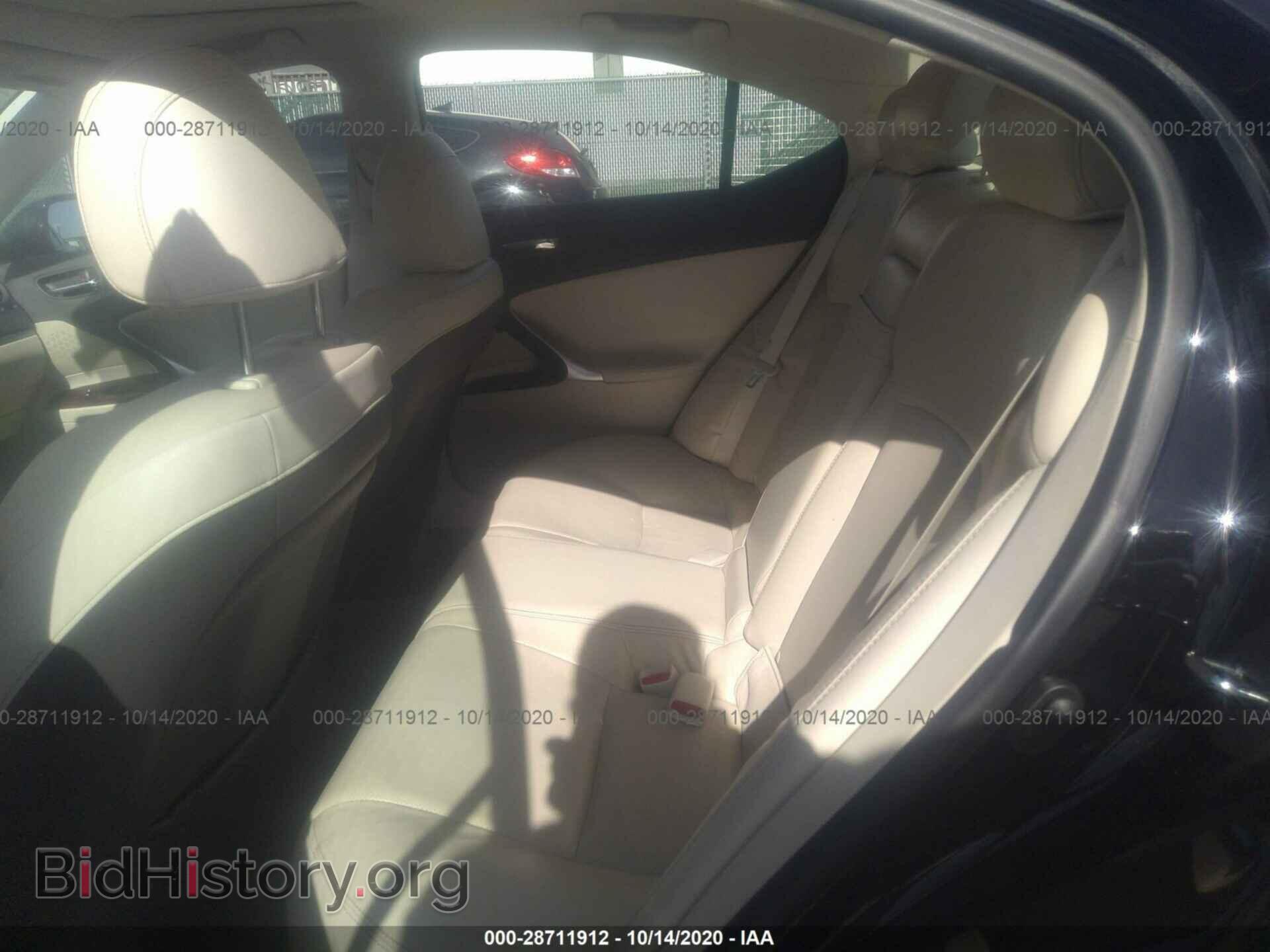 2011 LEXUS IS 350 - VIN: JTHCE5C24B5000516 - Photo 8
