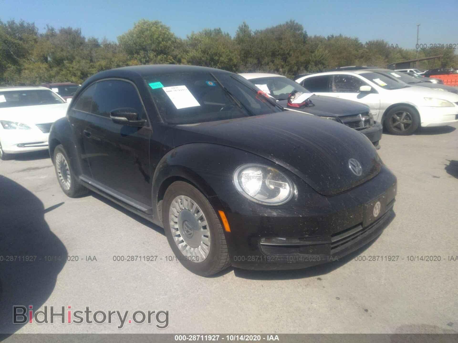 Фотография 3VWJX7AT1CM620100 - VOLKSWAGEN BEETLE 2012