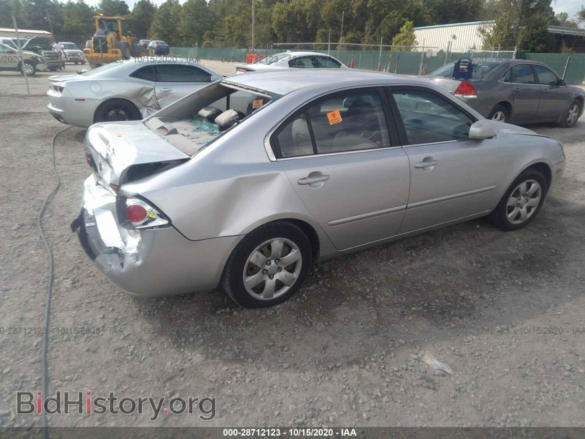 2008 KIA OPTIMA - VIN: KNAGE123685205542 - Фото 4