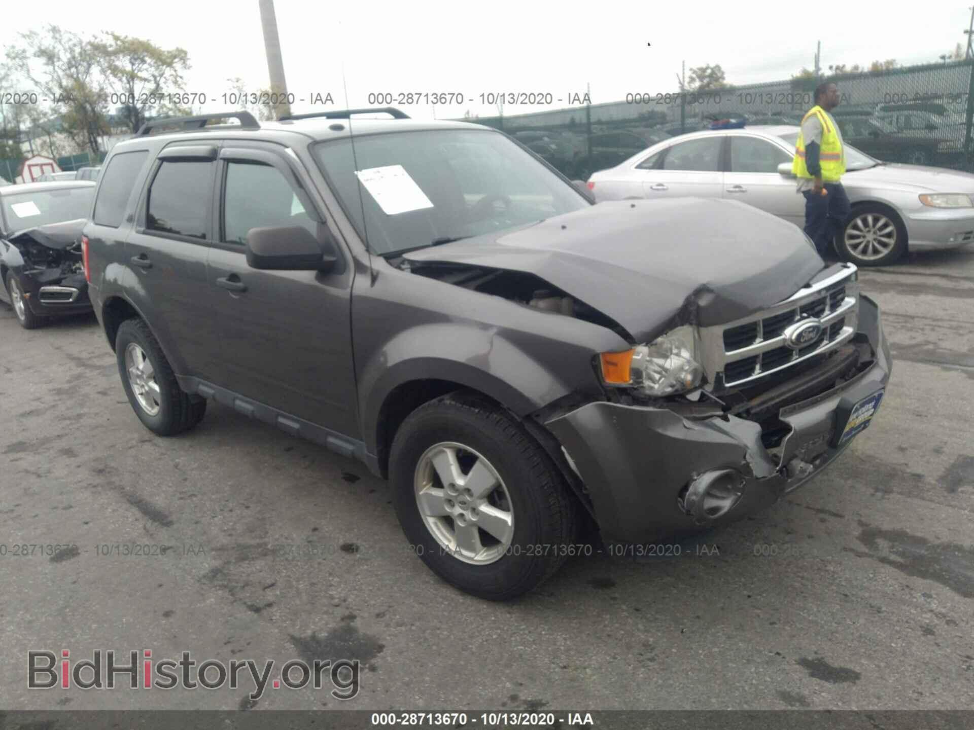 Photo 1FMCU0D71BKA83224 - FORD ESCAPE 2011