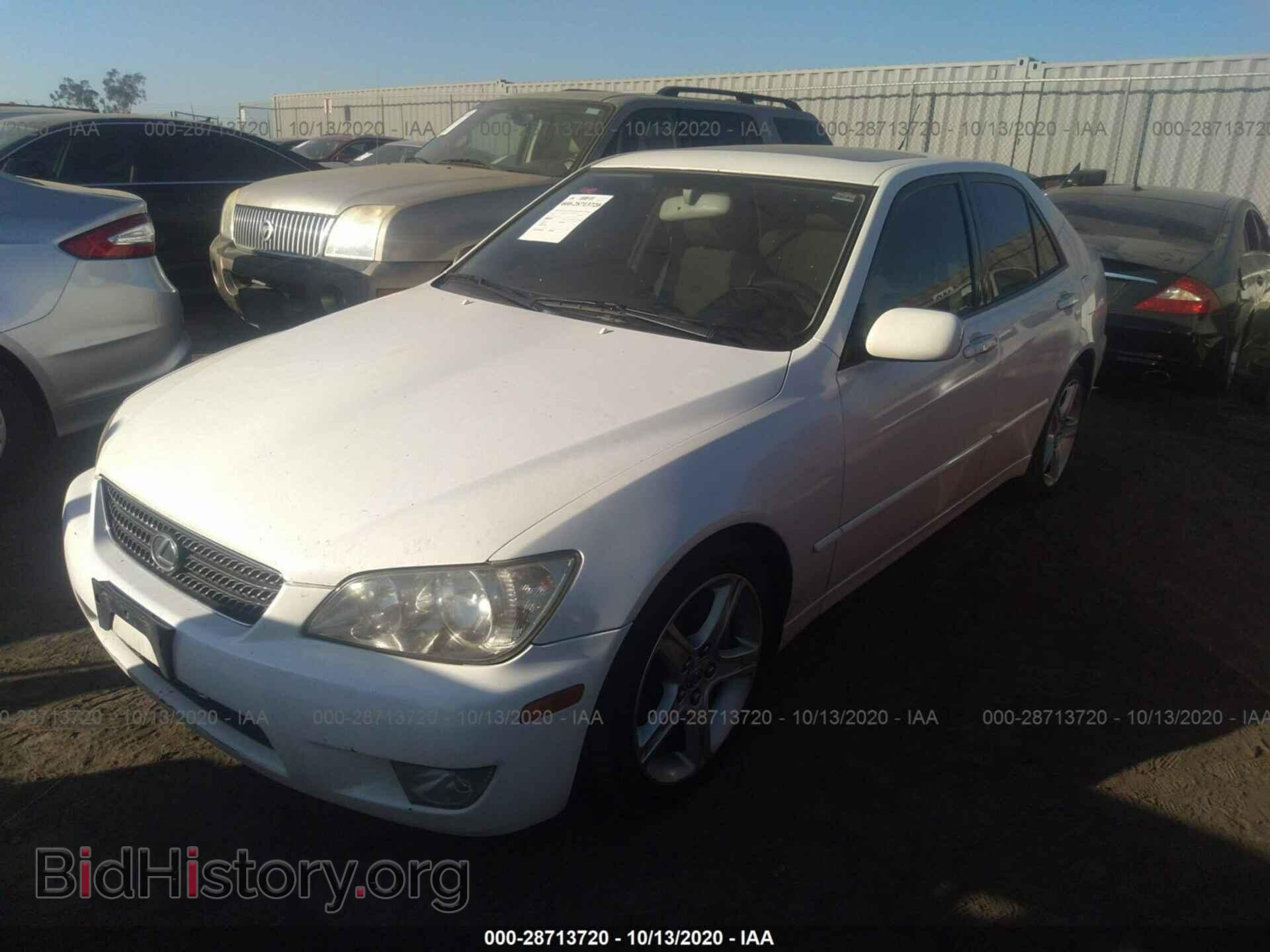 2002 LEXUS IS 300 - VIN: JTHBD192X20048128 - Фото 2