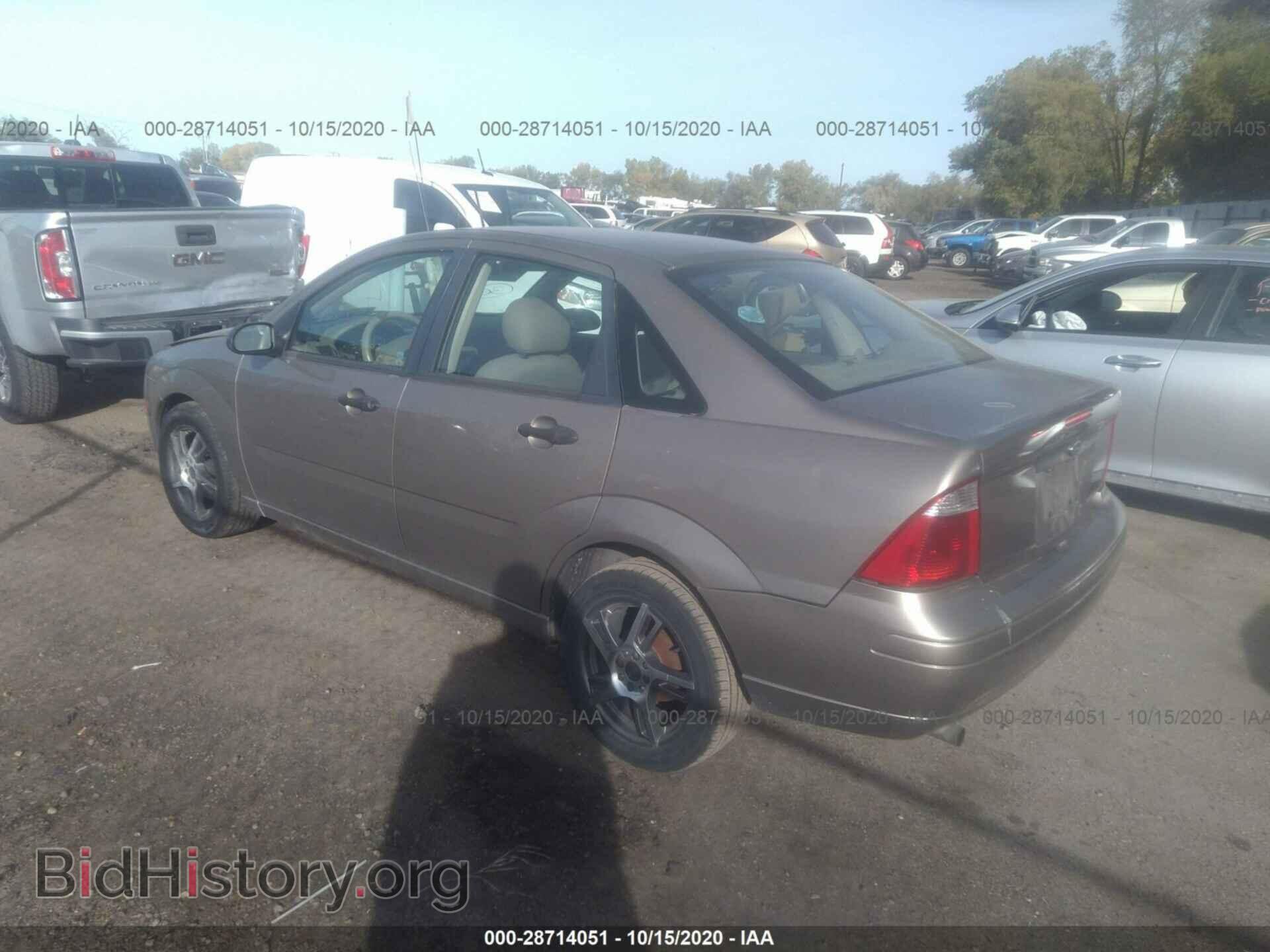 2005 FORD FOCUS - VIN: 1FAFP34N45W187329 - Фото 3