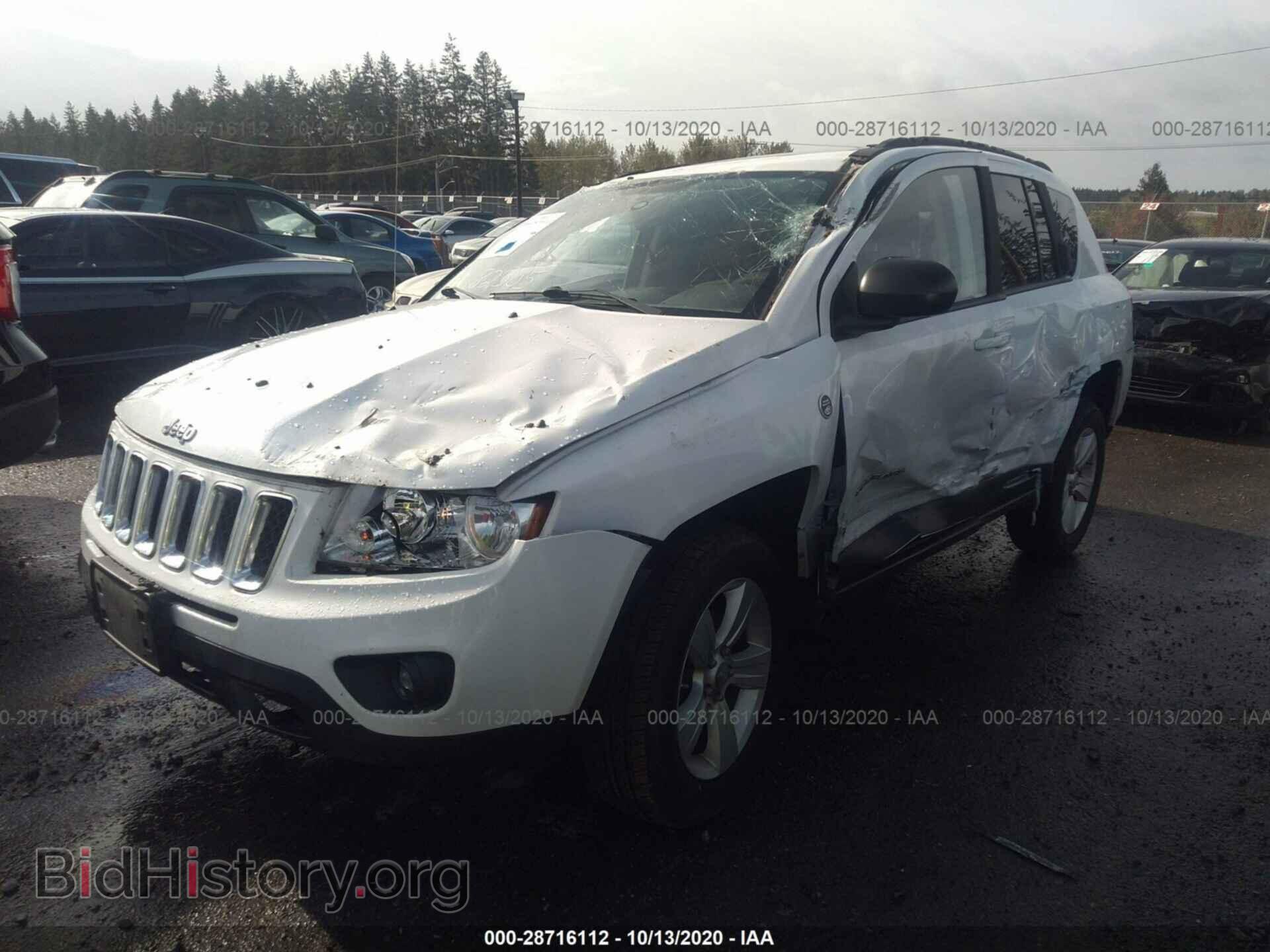 2012 JEEP COMPASS - VIN: 1C4NJDEB4CD546091 - Photo 2