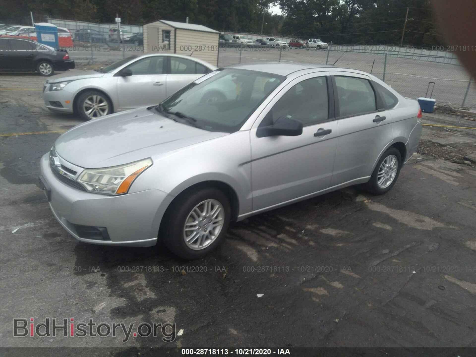2011 FORD FOCUS - VIN: 1FAHP3FN2BW158414 - Фото 2
