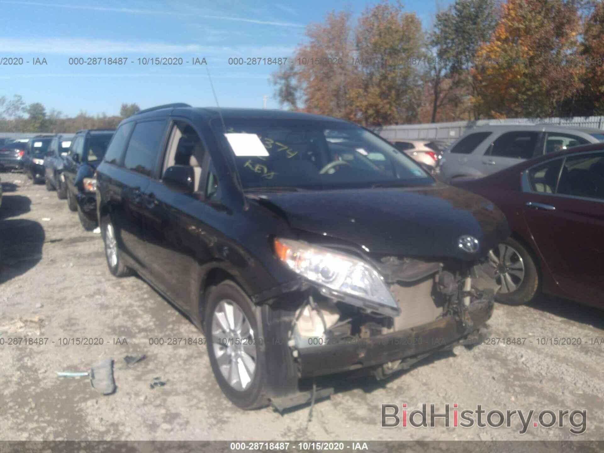 Photo 5TDDK3DC2DS049141 - TOYOTA SIENNA 2013