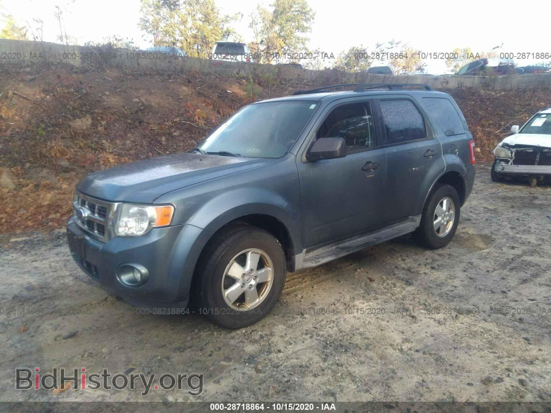 2011 FORD ESCAPE - VIN: 1FMCU9DG1BKA60126 - Фото 2