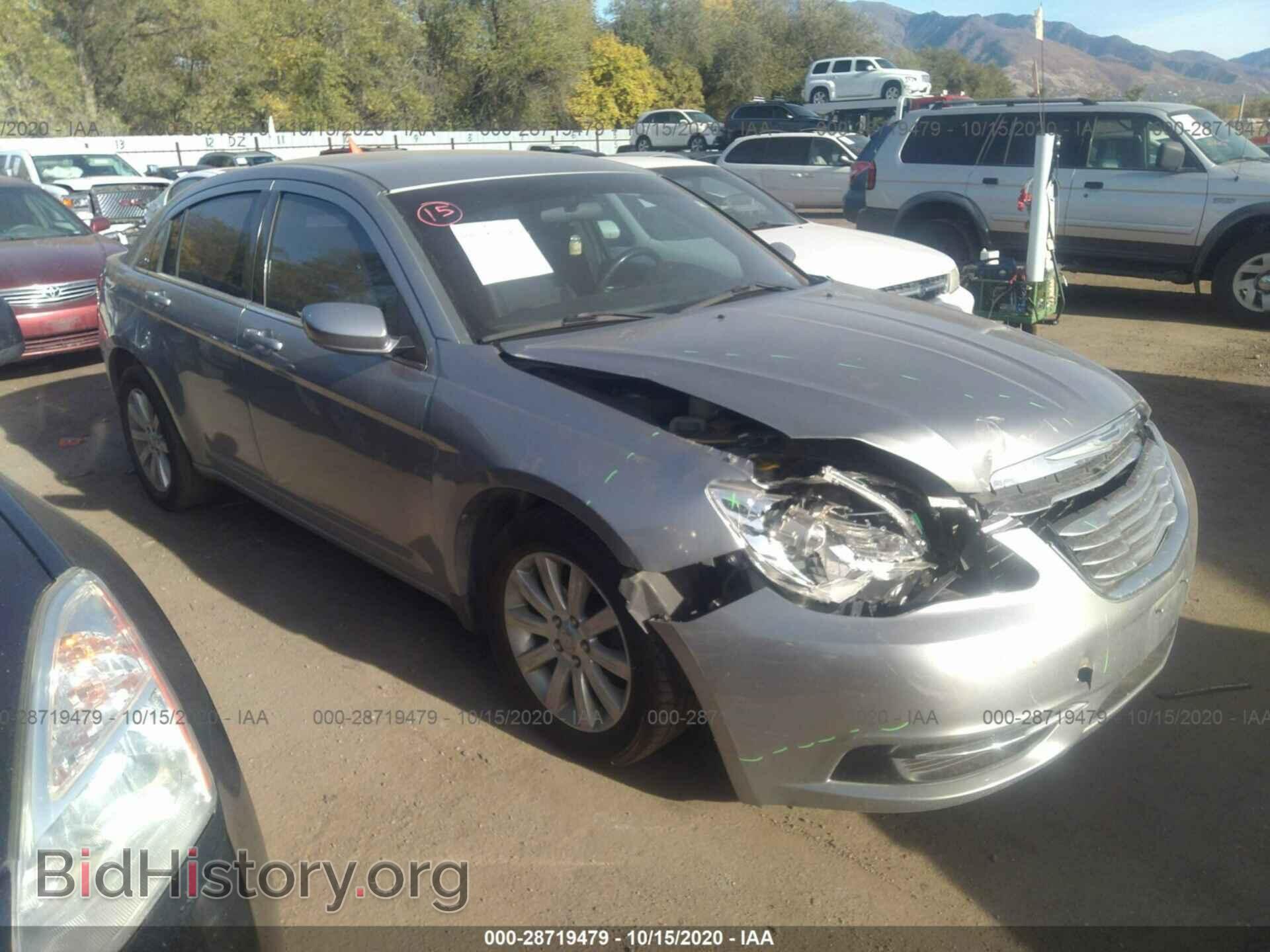 Photo 1C3CCBBB2DN765061 - CHRYSLER 200 2013