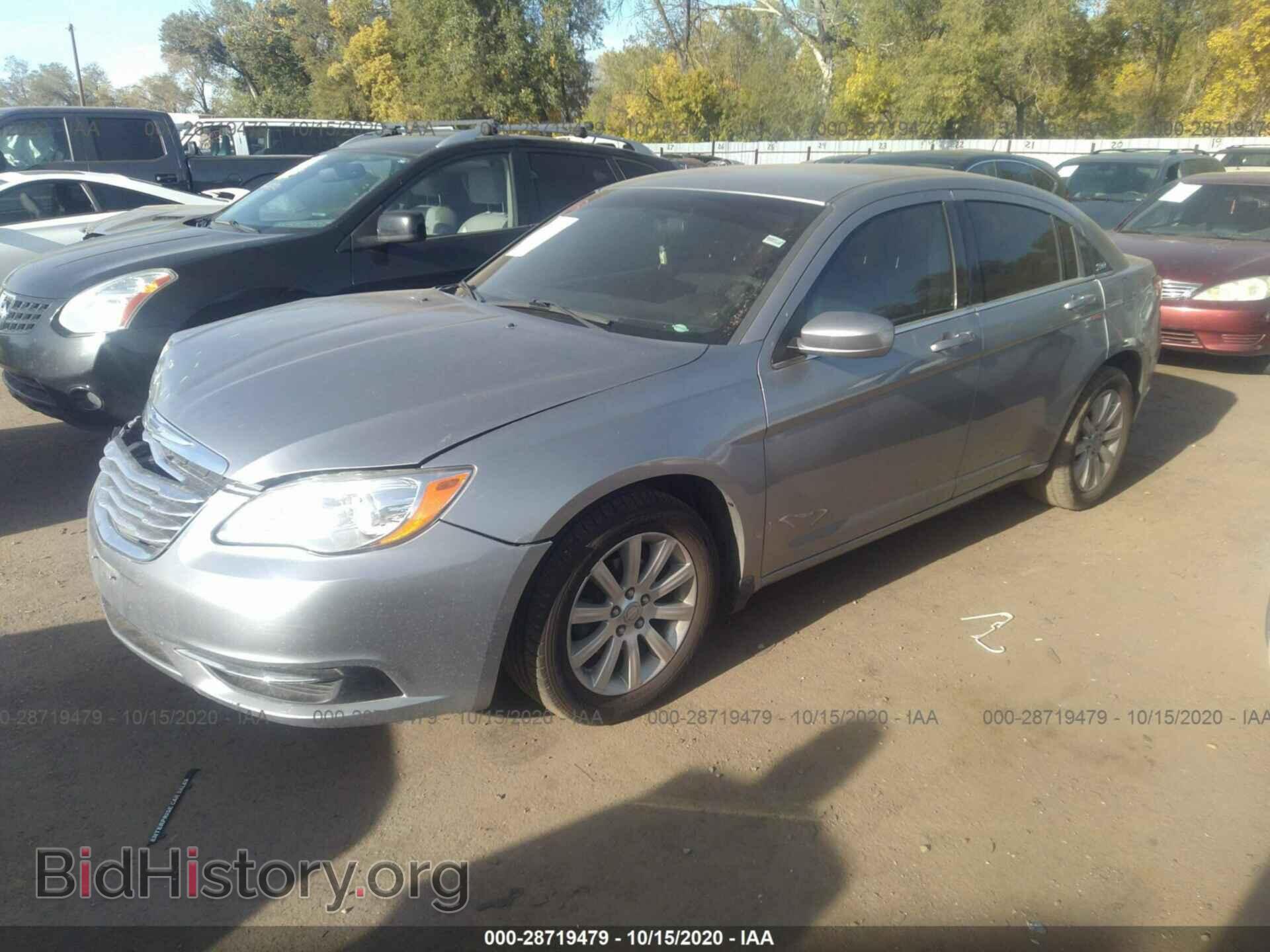 2013 CHRYSLER 200 - VIN: 1C3CCBBB2DN765061 - Photo 2