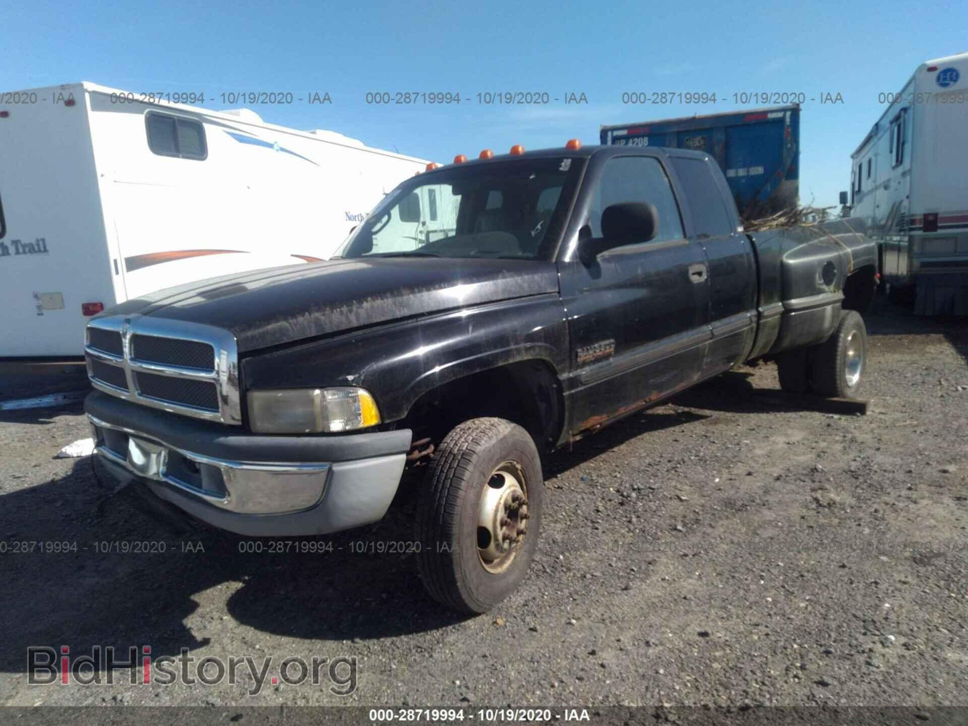 1998 DODGE RAM 3500 - VIN: 1B7MF33D8WJ133799 - Фото 2