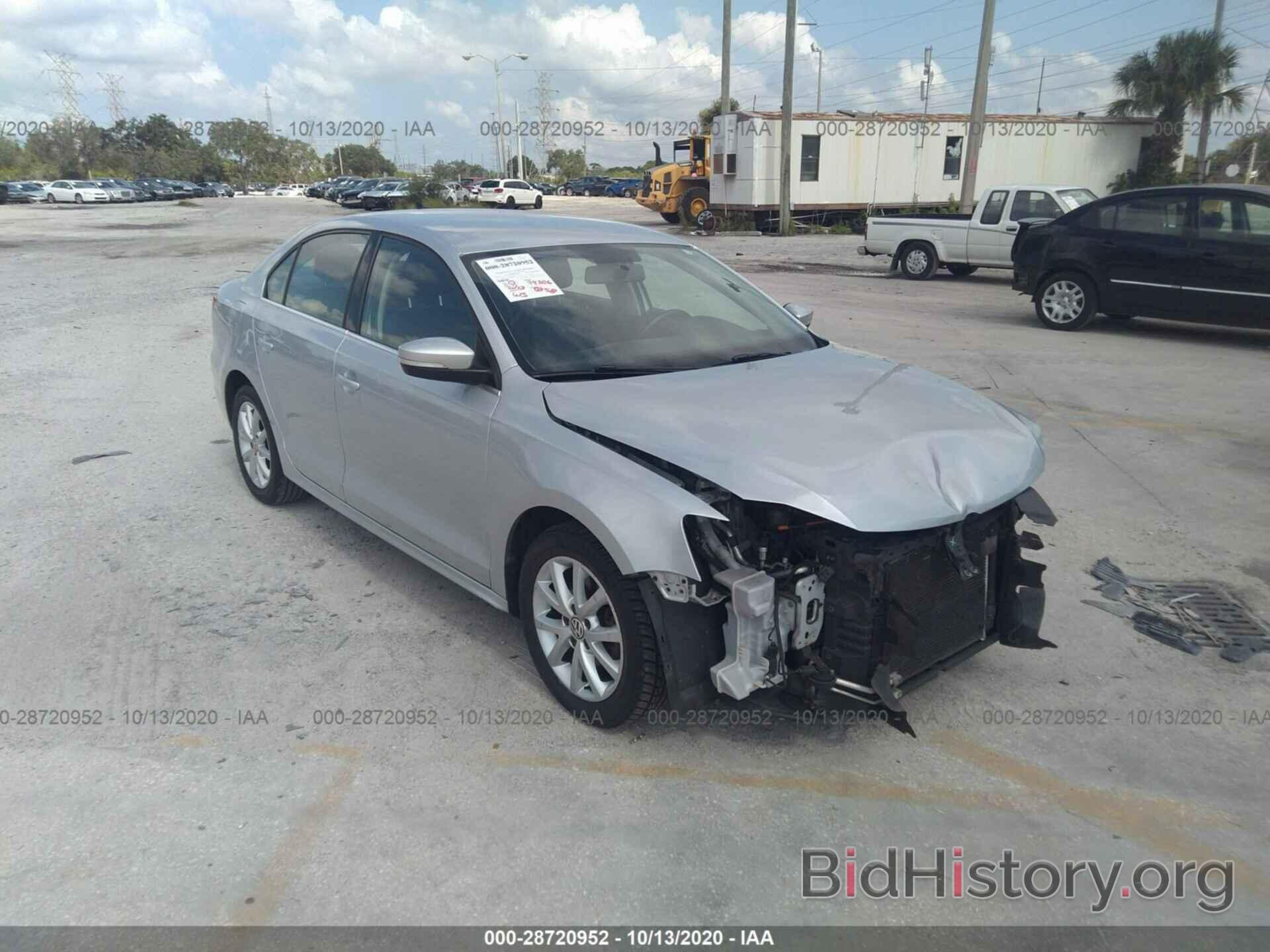 Photo 3VWD17AJ4EM284037 - VOLKSWAGEN JETTA SEDAN 2014