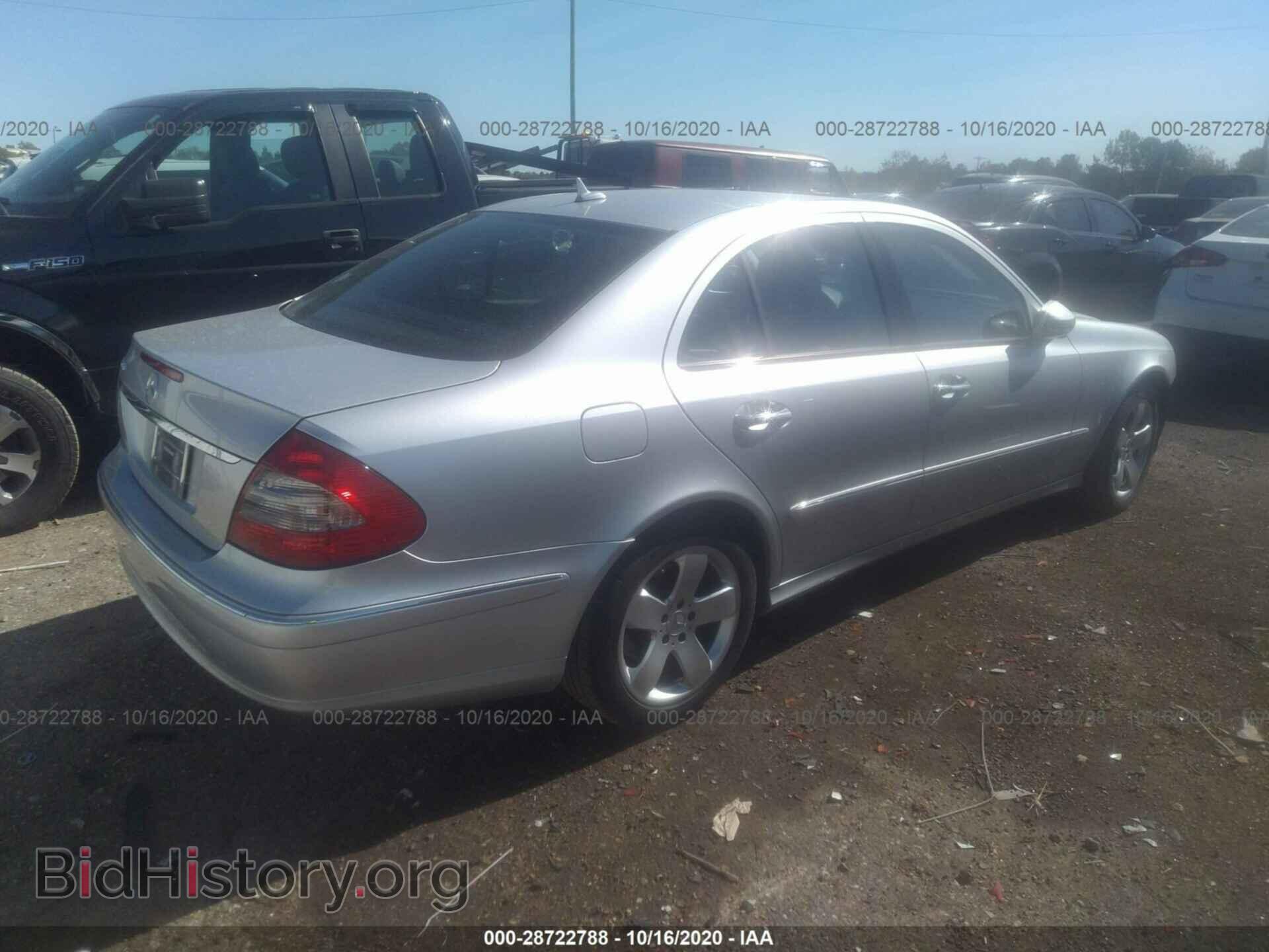 2007 MERCEDES-BENZ E-CLASS - VIN: WDBUF72X57A982002 - Фото 4