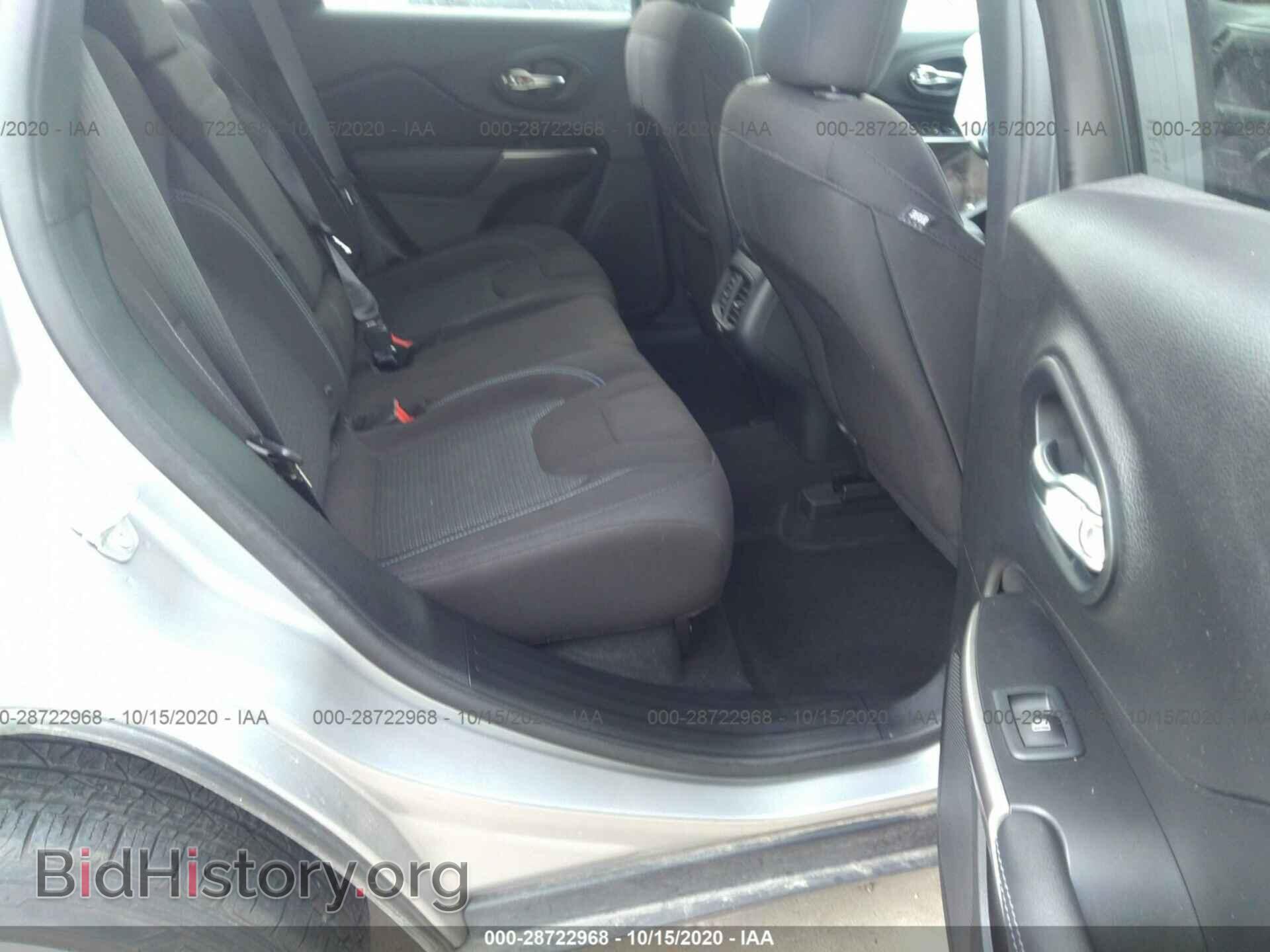 2019 JEEP CHEROKEE - VIN: 1C4PJLCB1KD326850 - Фото 8