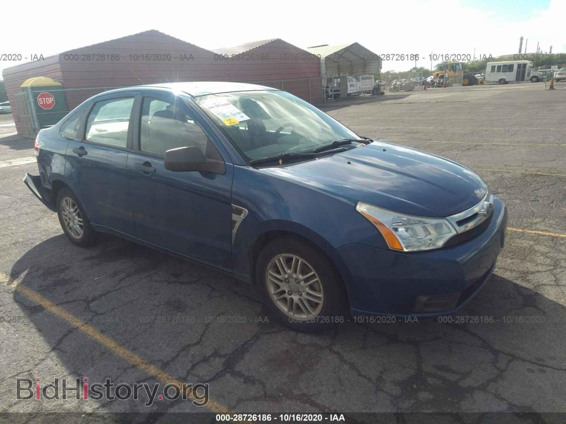 Photo 1FAHP35N88W196174 - FORD FOCUS 2008