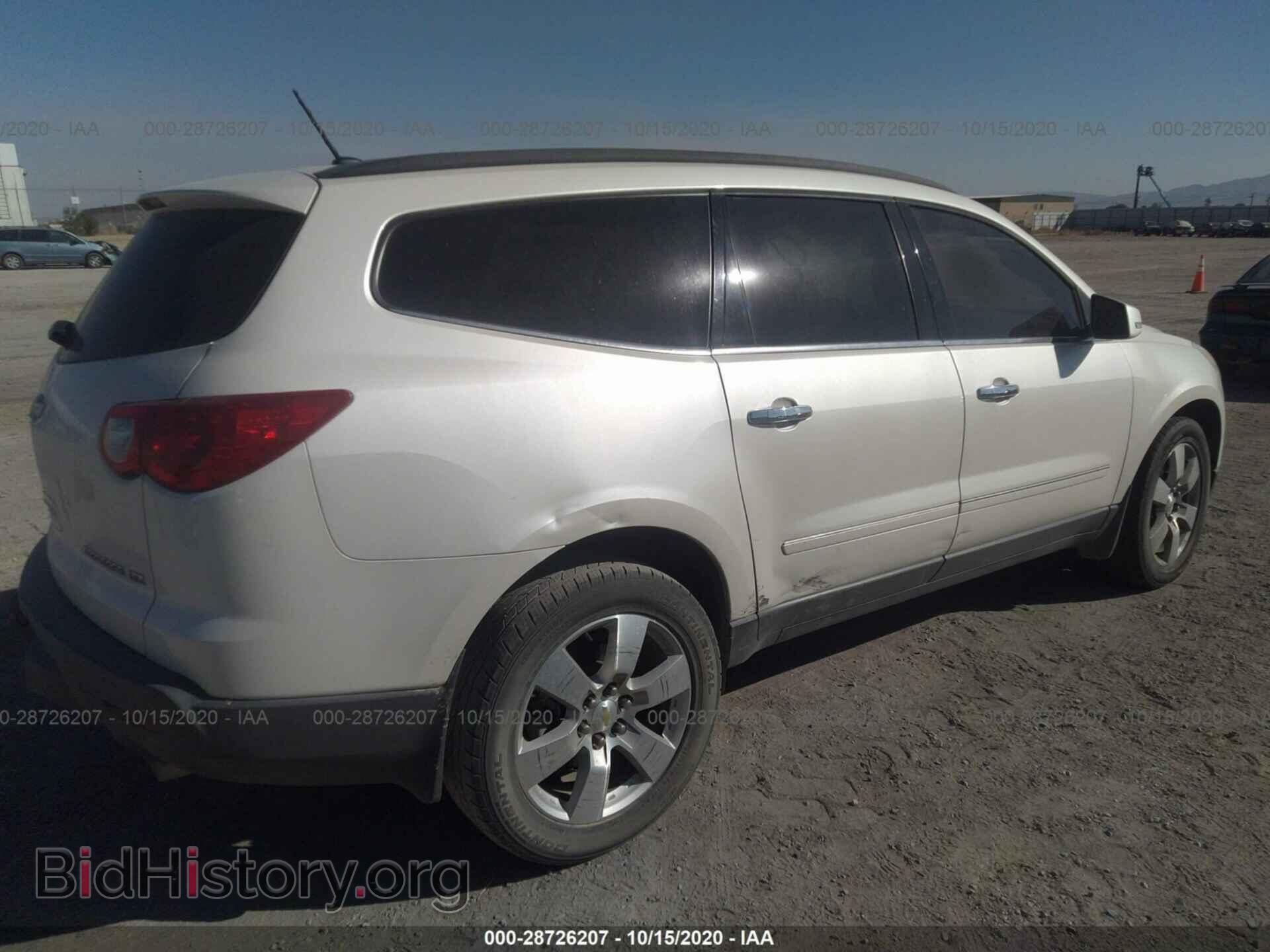 2011 CHEVROLET TRAVERSE - VIN: 1GNKRLED7BJ407328 - Фото 4