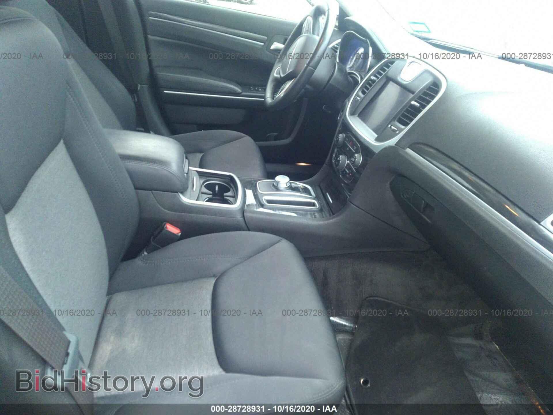 2018 CHRYSLER 300 - VIN: 2C3CCAAG5JH340865 - Фото 5