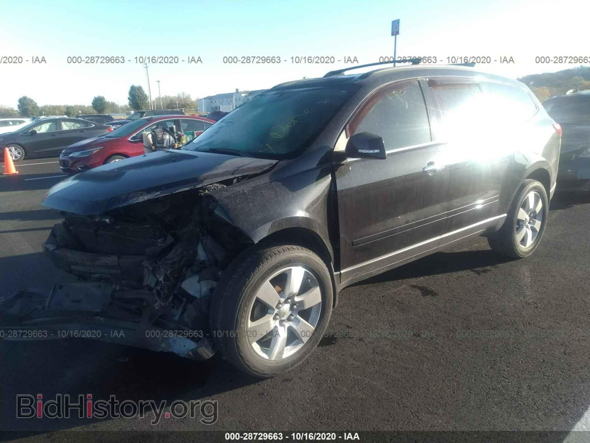 2012 CHEVROLET TRAVERSE - VIN: 1GNKRGED4CJ176350 - Фото 2
