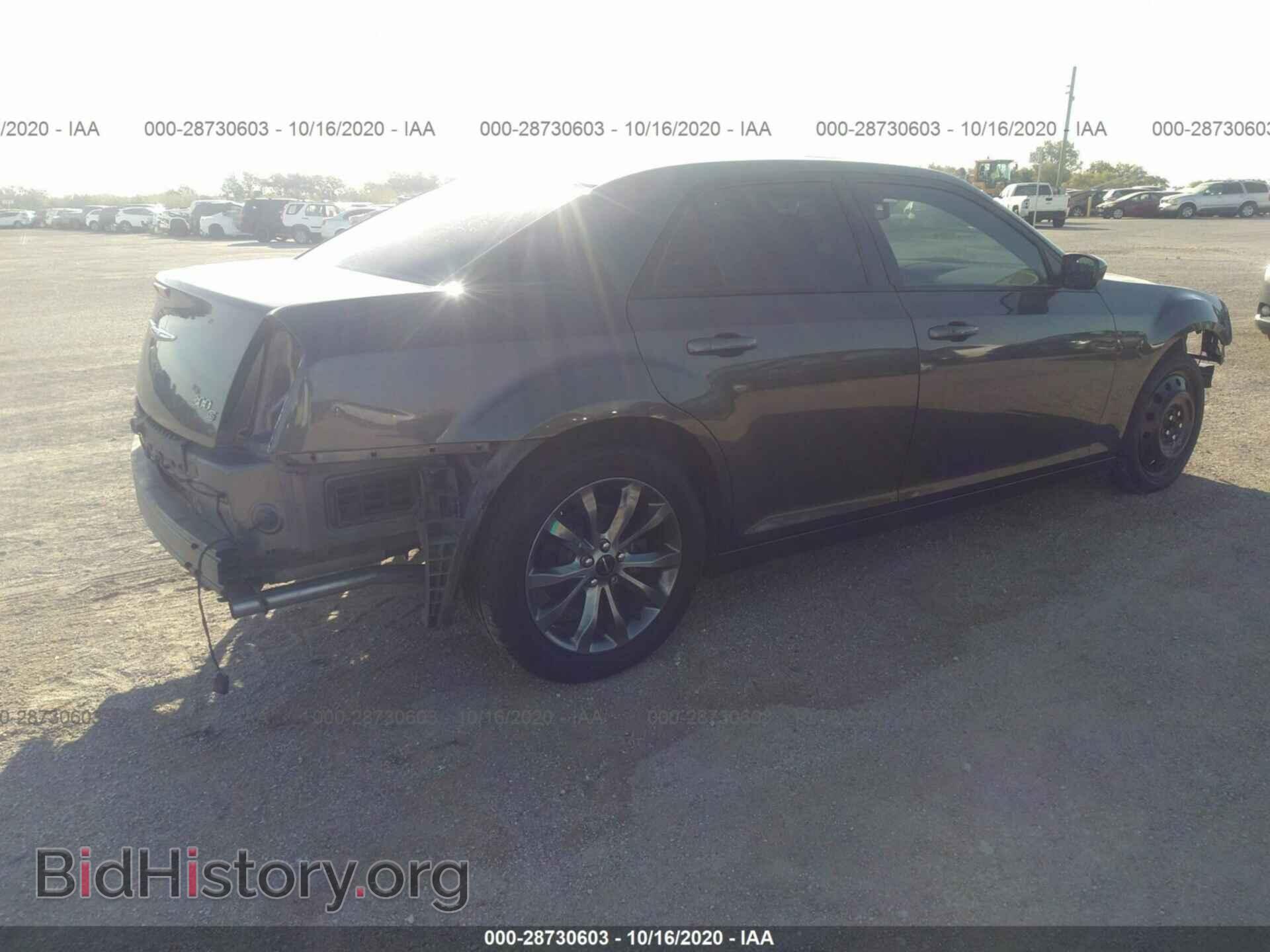 2014 CHRYSLER 300 - VIN: 2C3CCAGG0EH311867 - Фото 4