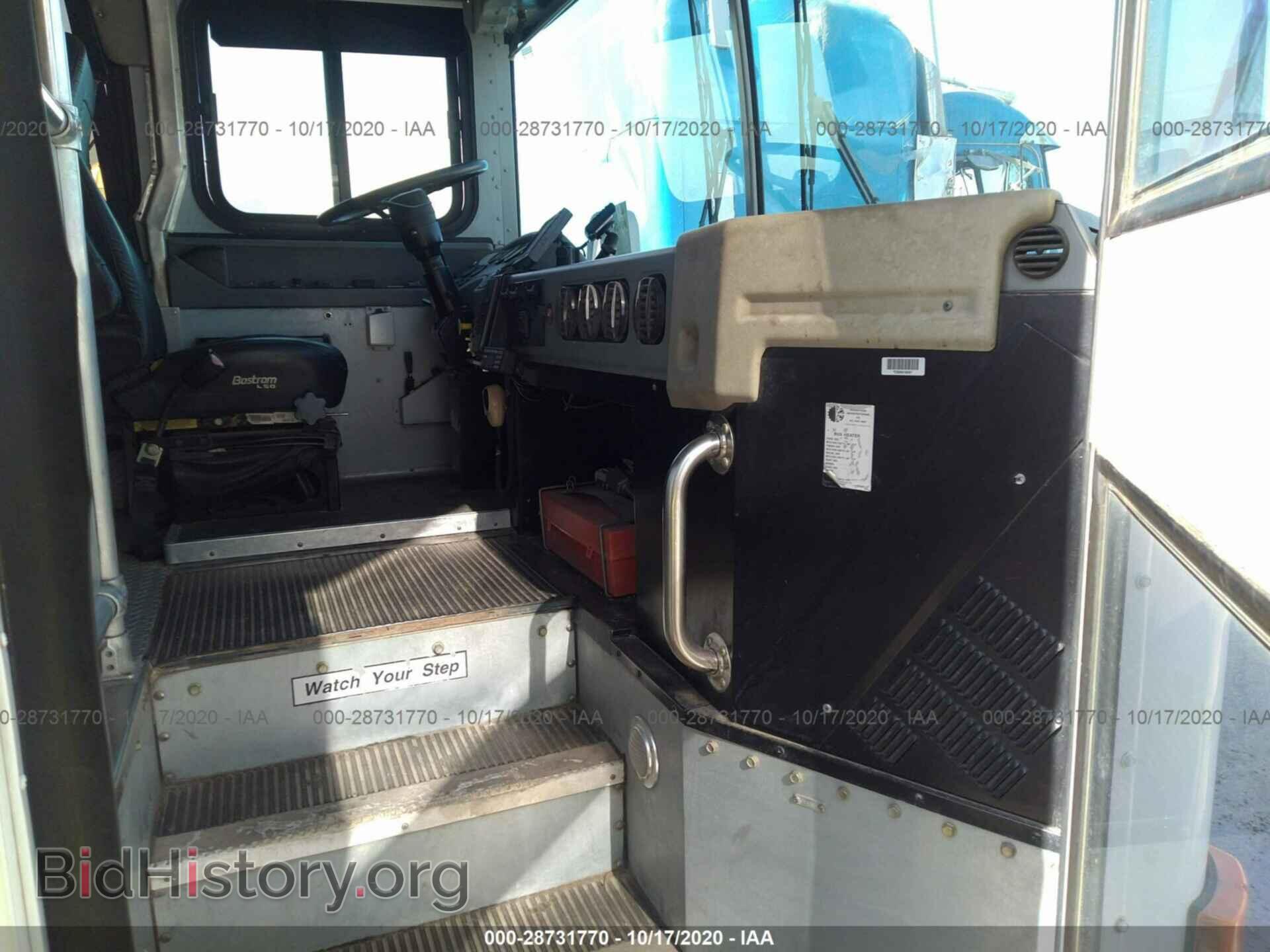 2004 BLUE BIRD BUS - VIN: 1BDGNBXA74F217099 - Фото 5