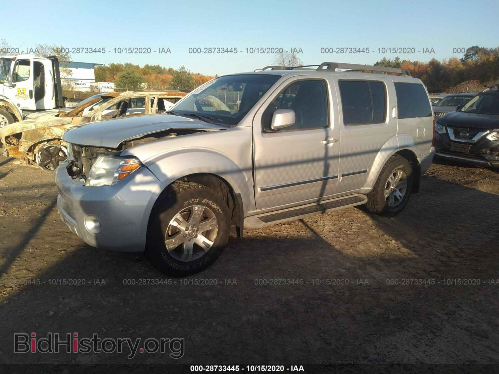 2011 NISSAN PATHFINDER - VIN: 5N1AR1NB2BC606178 - Фото 2