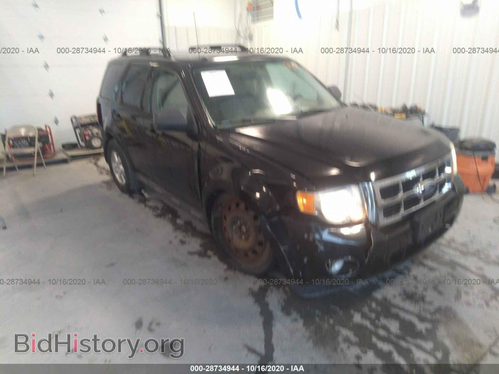 Photo 1FMCU0D75BKB01112 - FORD ESCAPE 2011