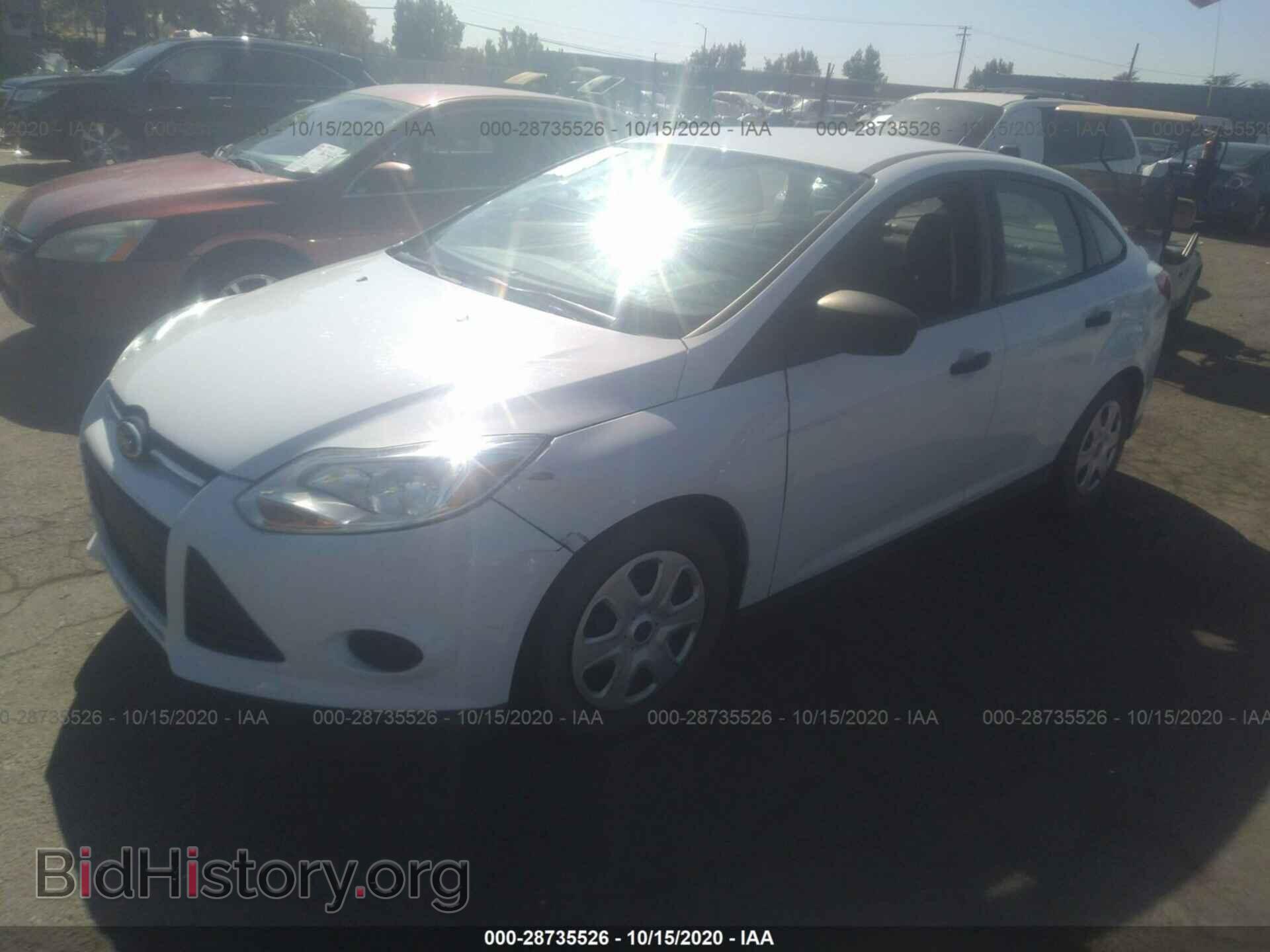 2013 FORD FOCUS - VIN: 1FADP3E22DL353388 - Фото 2