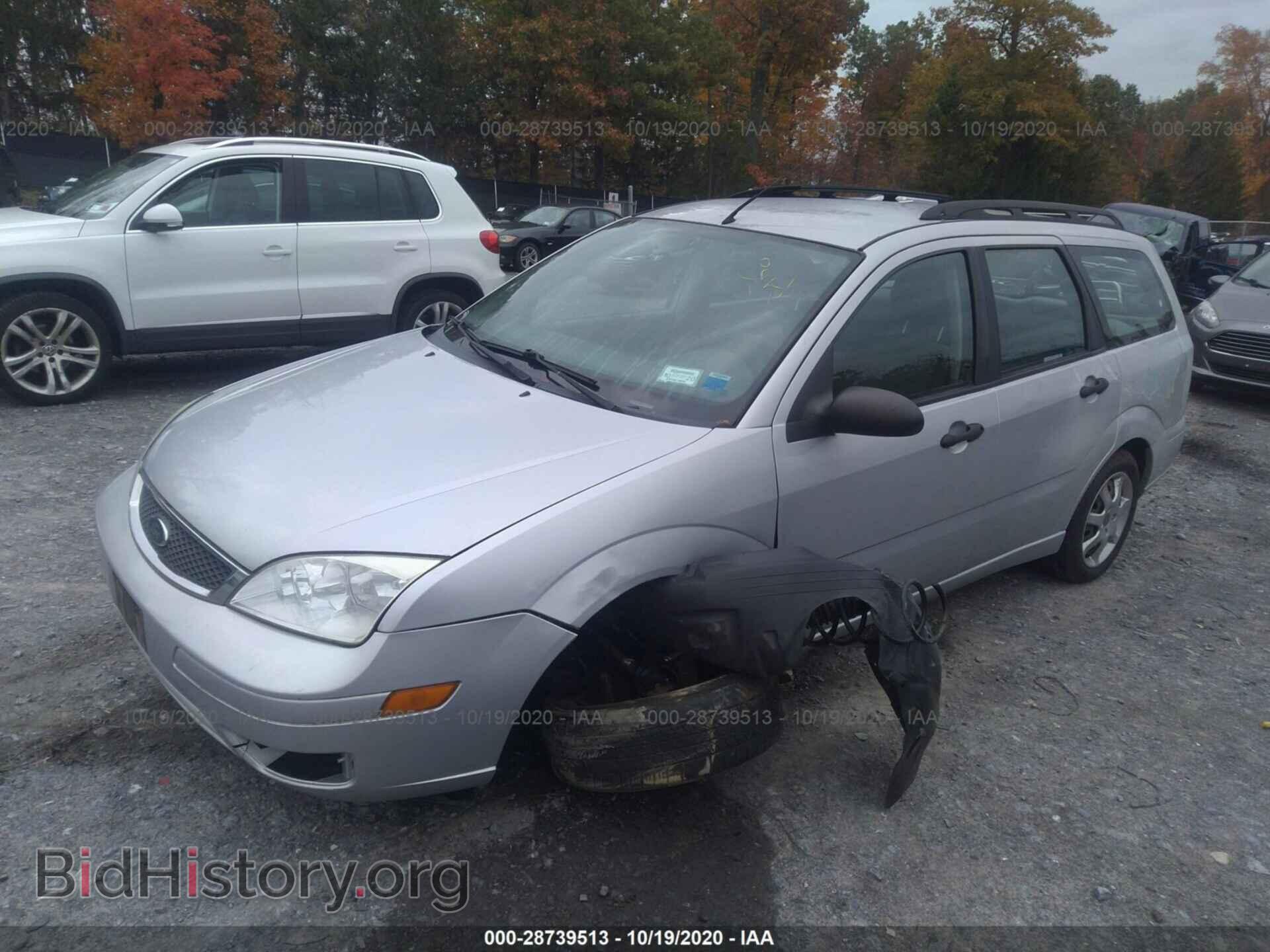 2005 FORD FOCUS - VIN: 1FAFP36NX5W275721 - Фото 2