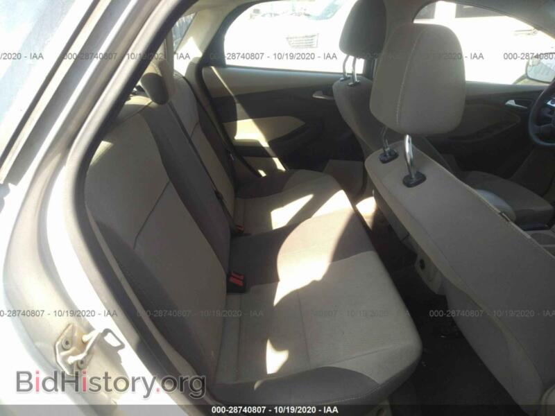 2012 Ford FOCUS (VIN 1FAHP3F23CL139587) — фото 8 из 11