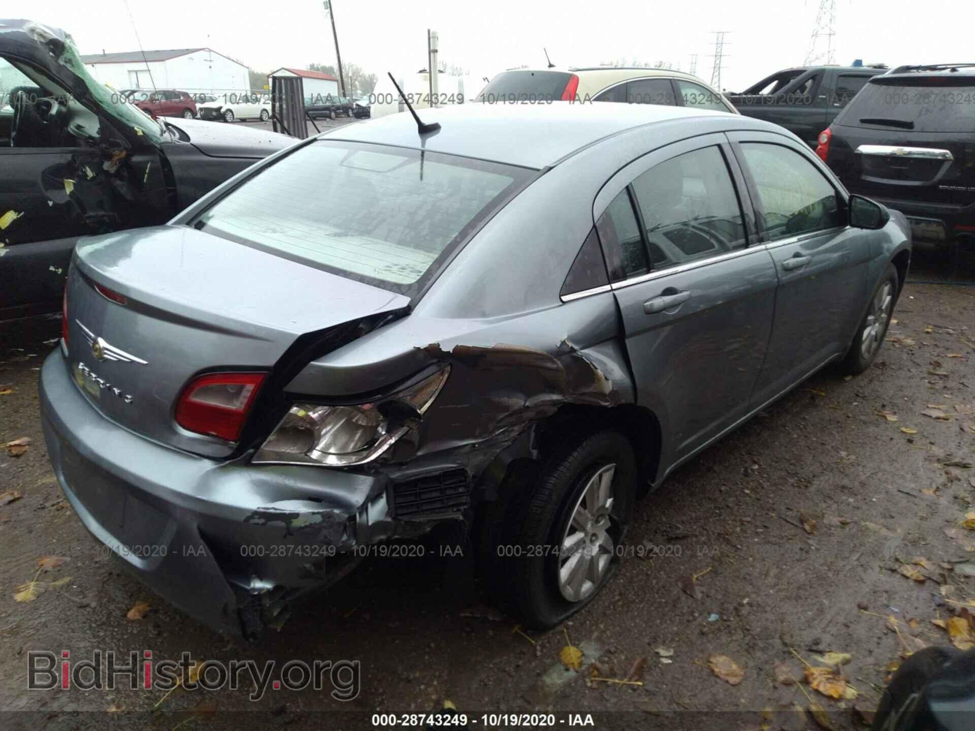 2010 CHRYSLER SEBRING - VIN: 1C3CC4FB1AN225637 - Фото 4
