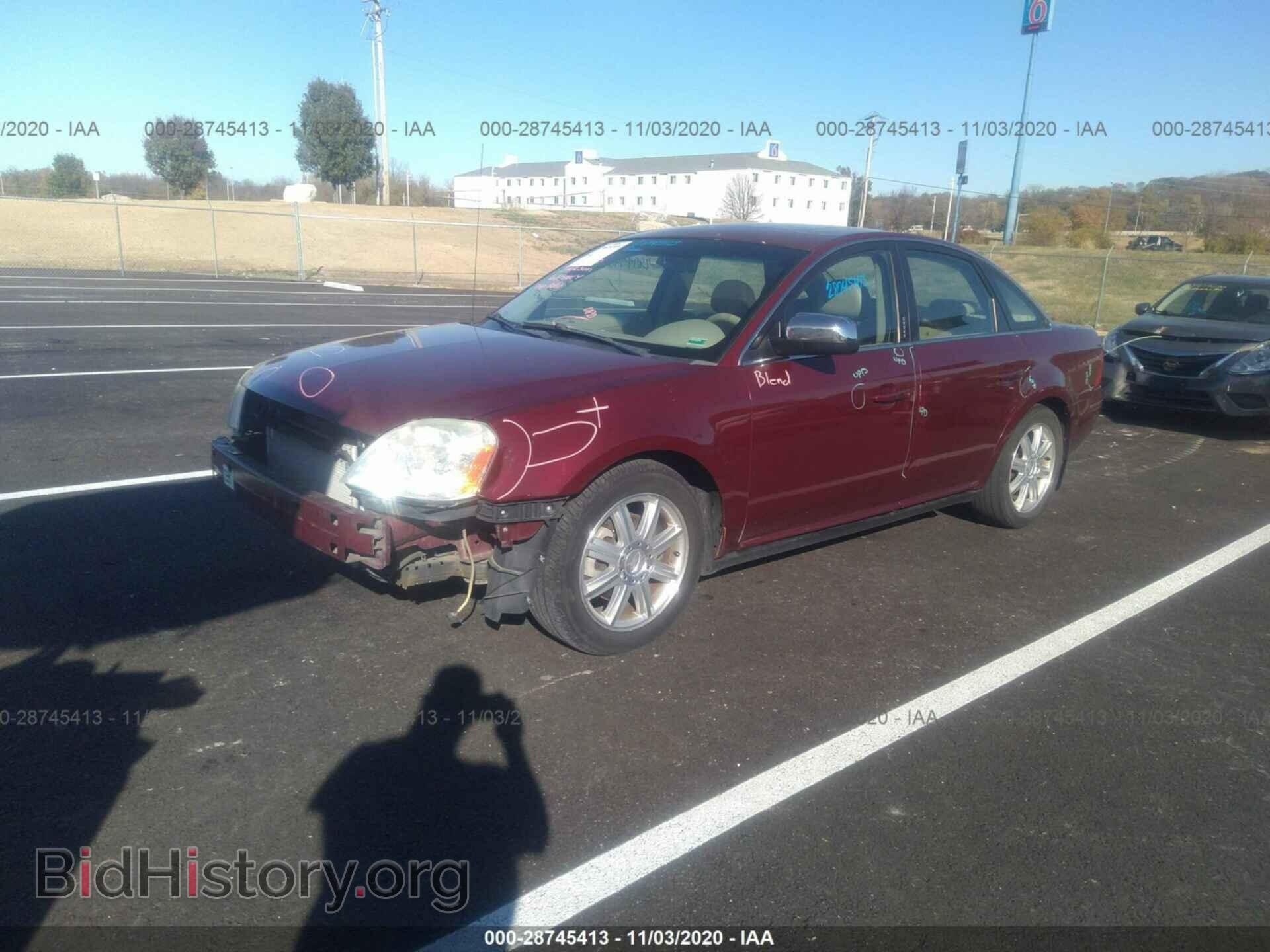2007 FORD FIVE HUNDRED - VIN: 1FAHP251X7G111240 - Фото 2