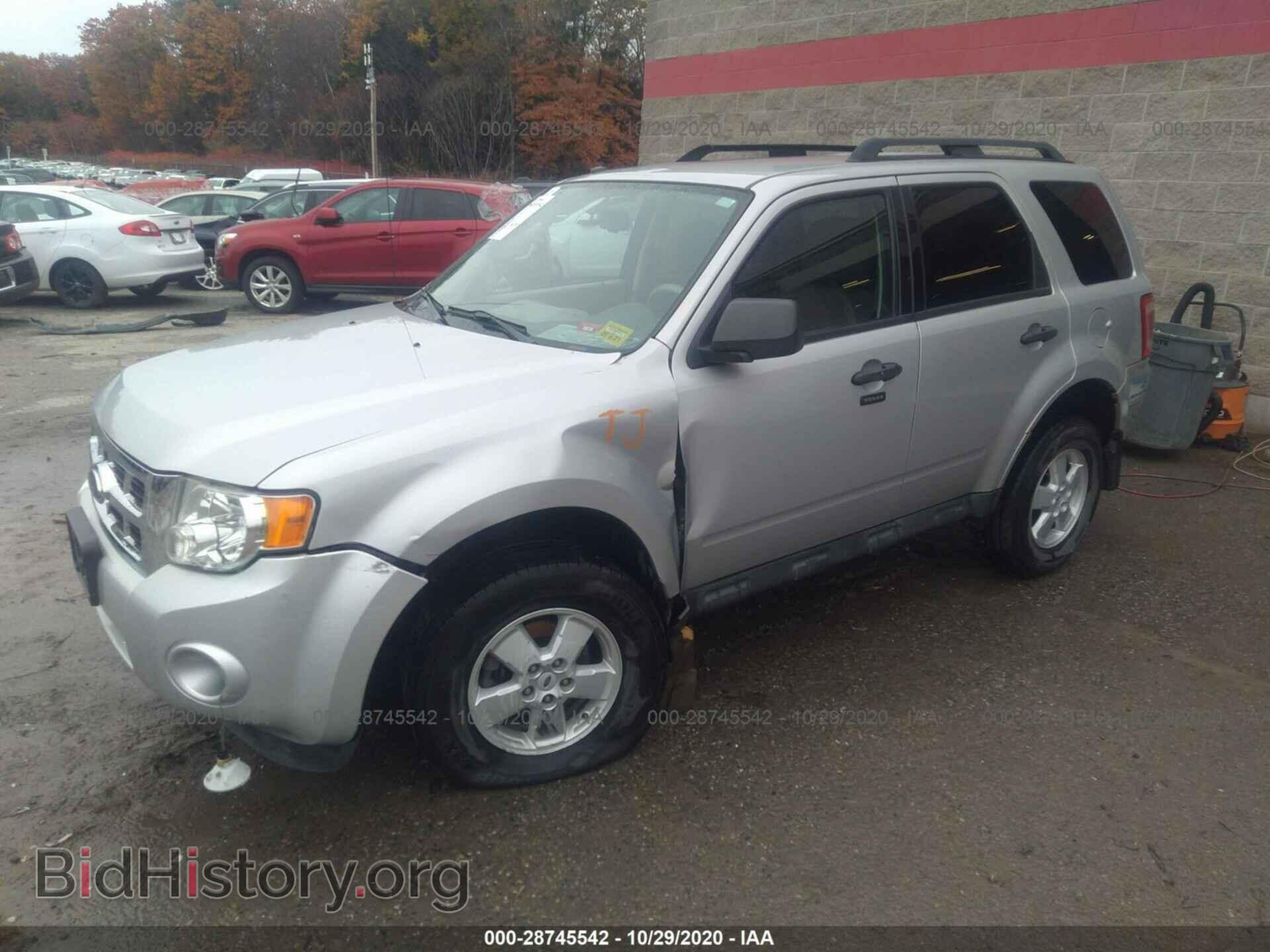 2009 FORD ESCAPE - VIN: 1FMCU93G99KC50283 - Фото 2