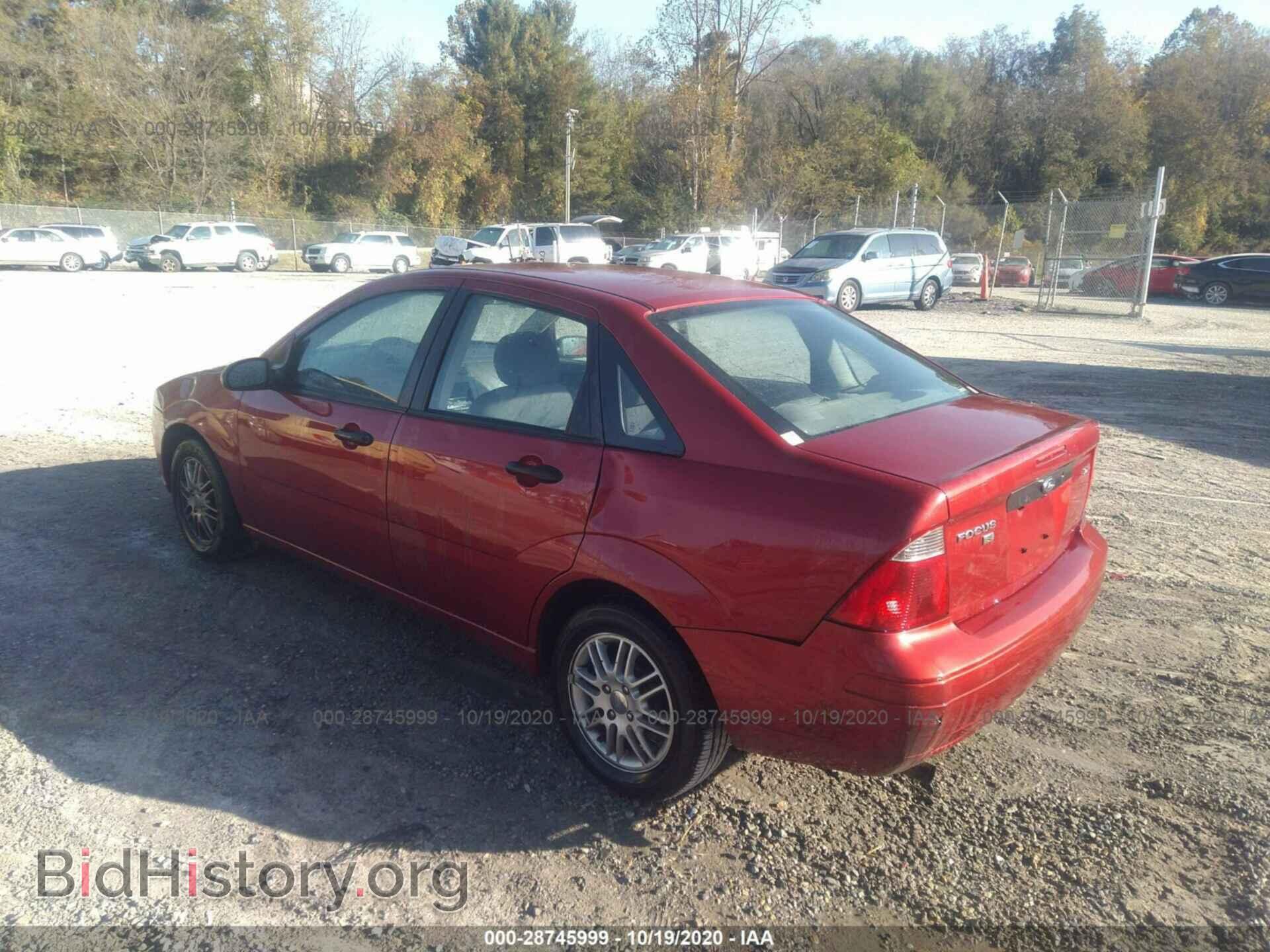 2005 FORD FOCUS - VIN: 1FAFP34N75W241500 - Фото 3