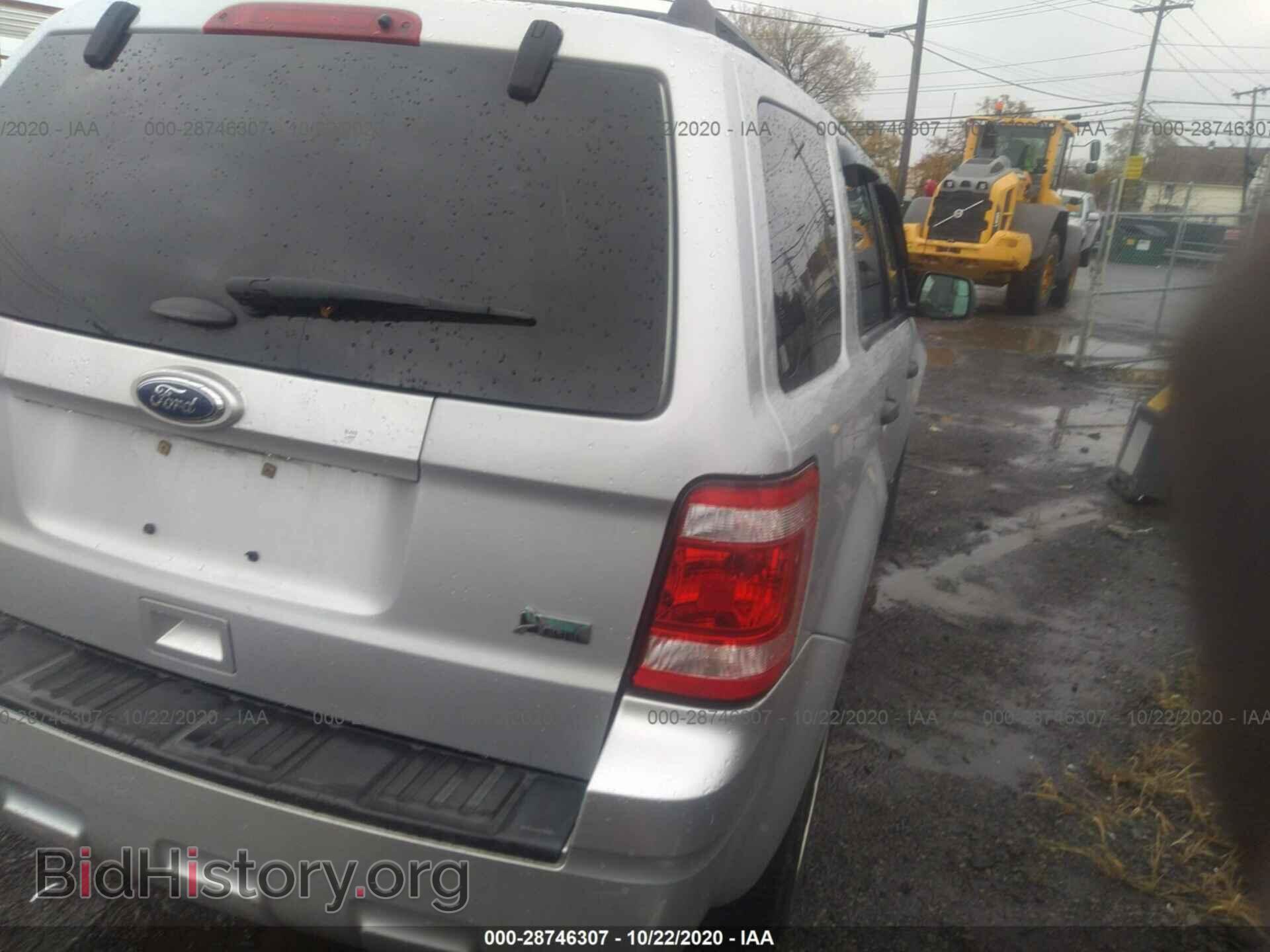 2011 FORD ESCAPE - VIN: 1FMCU0DGXBKB89638 - Фото 4