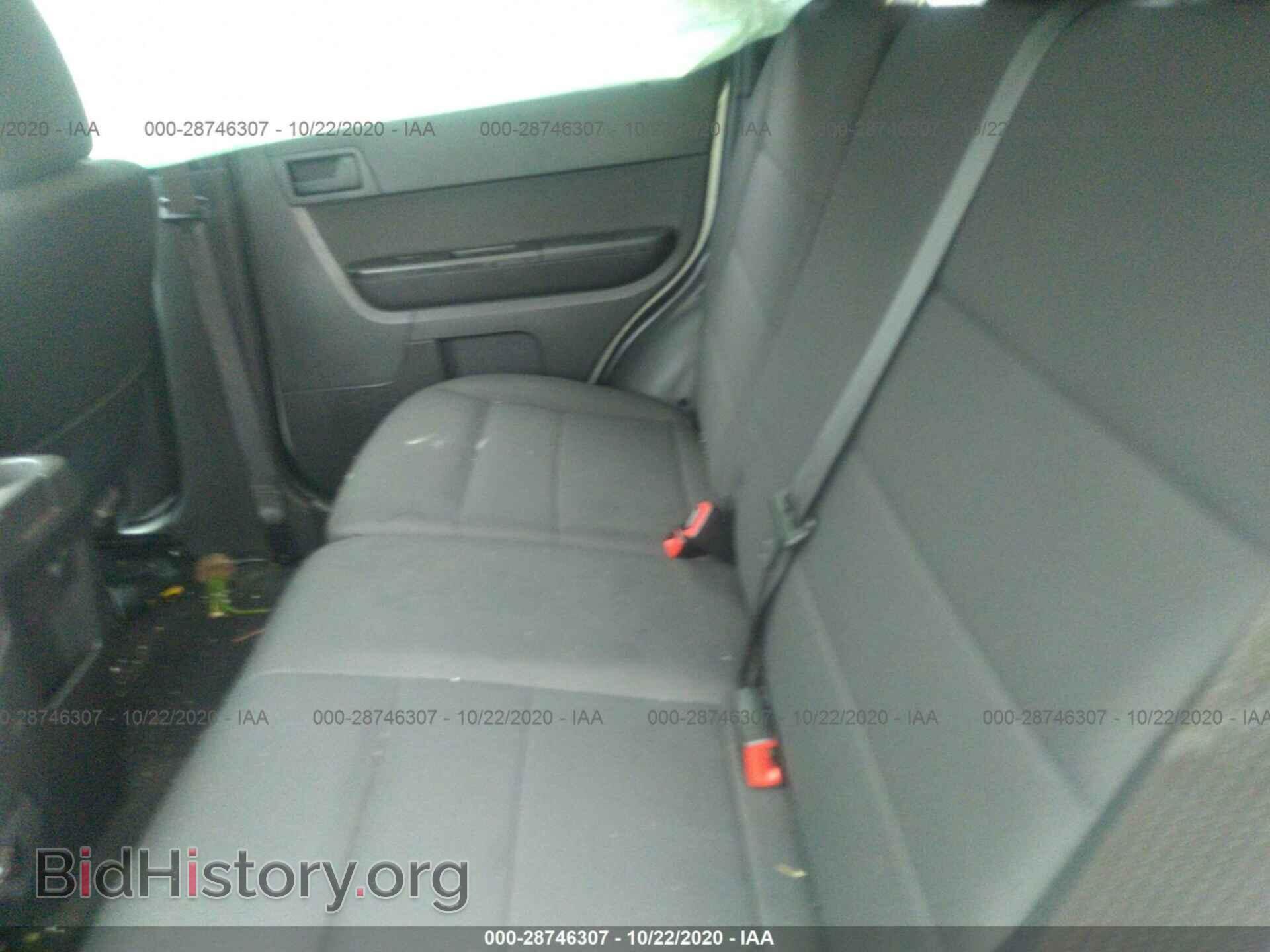 2011 FORD ESCAPE - VIN: 1FMCU0DGXBKB89638 - Фото 8