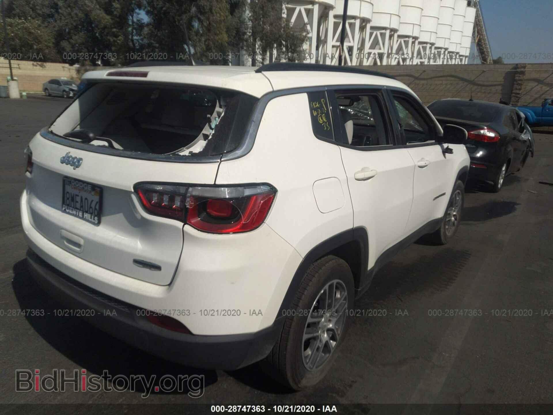 2019 JEEP COMPASS - VIN: 3C4NJCBB4KT819618 - Фото 4