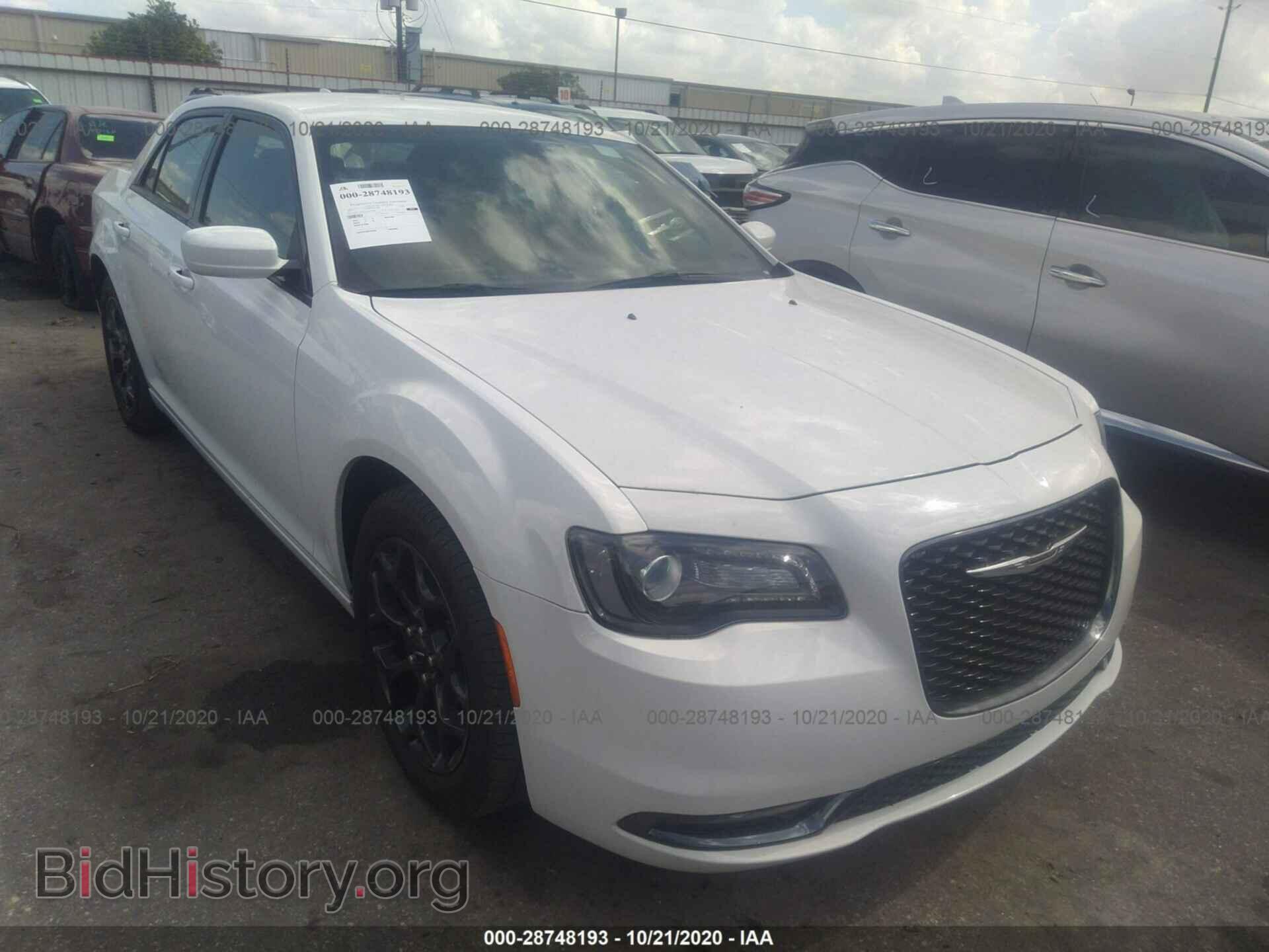 Фотография 2C3CCAGG7KH632090 - CHRYSLER 300 2019