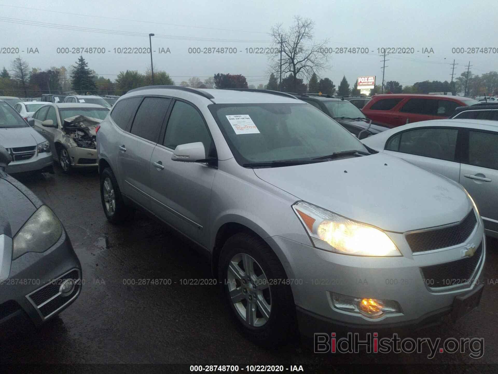 Photo 1GNLVFED3AS149576 - CHEVROLET TRAVERSE 2010