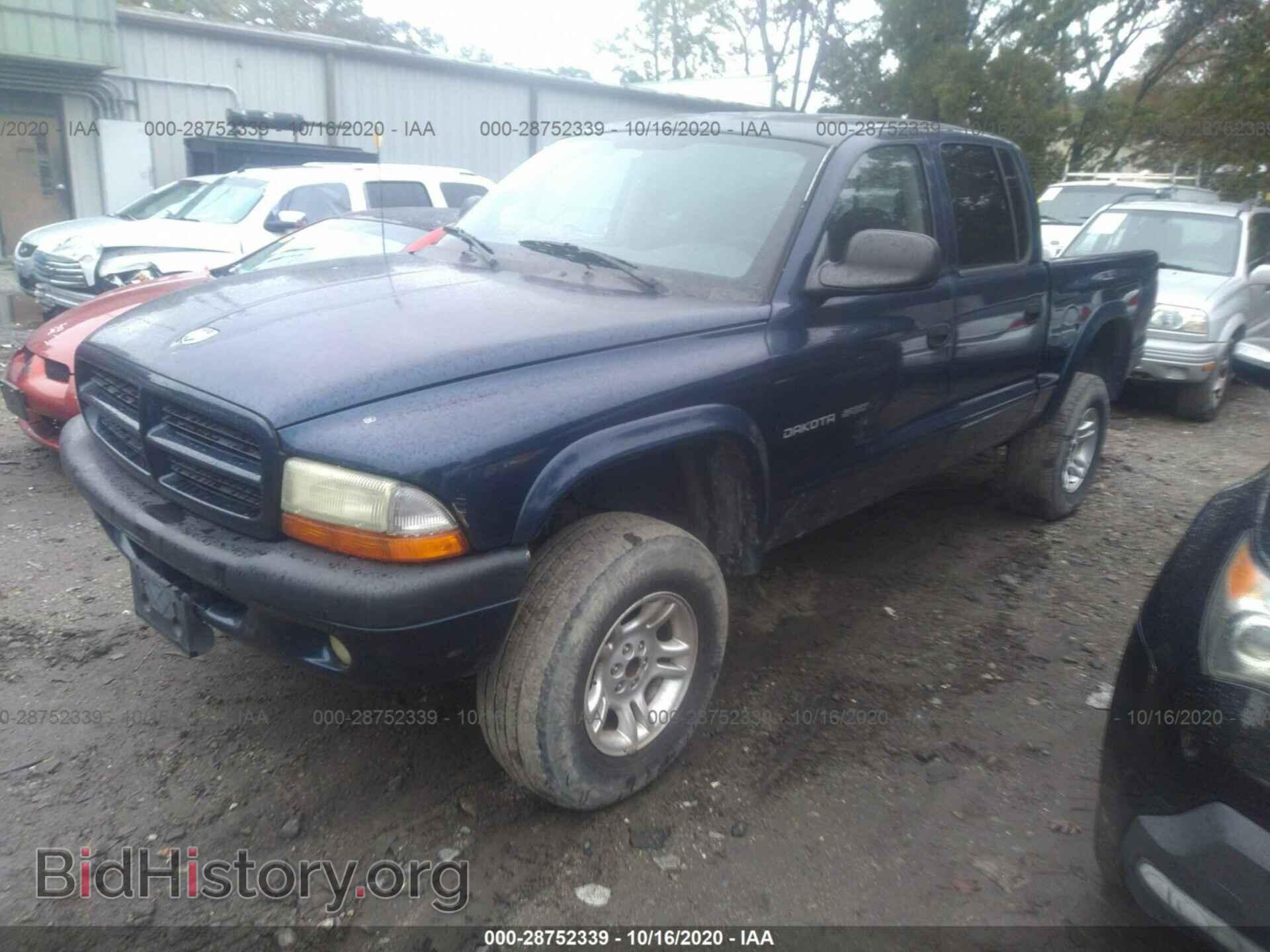 2002 DODGE DAKOTA - VIN: 1B7HG38N52S695437 - Фото 2