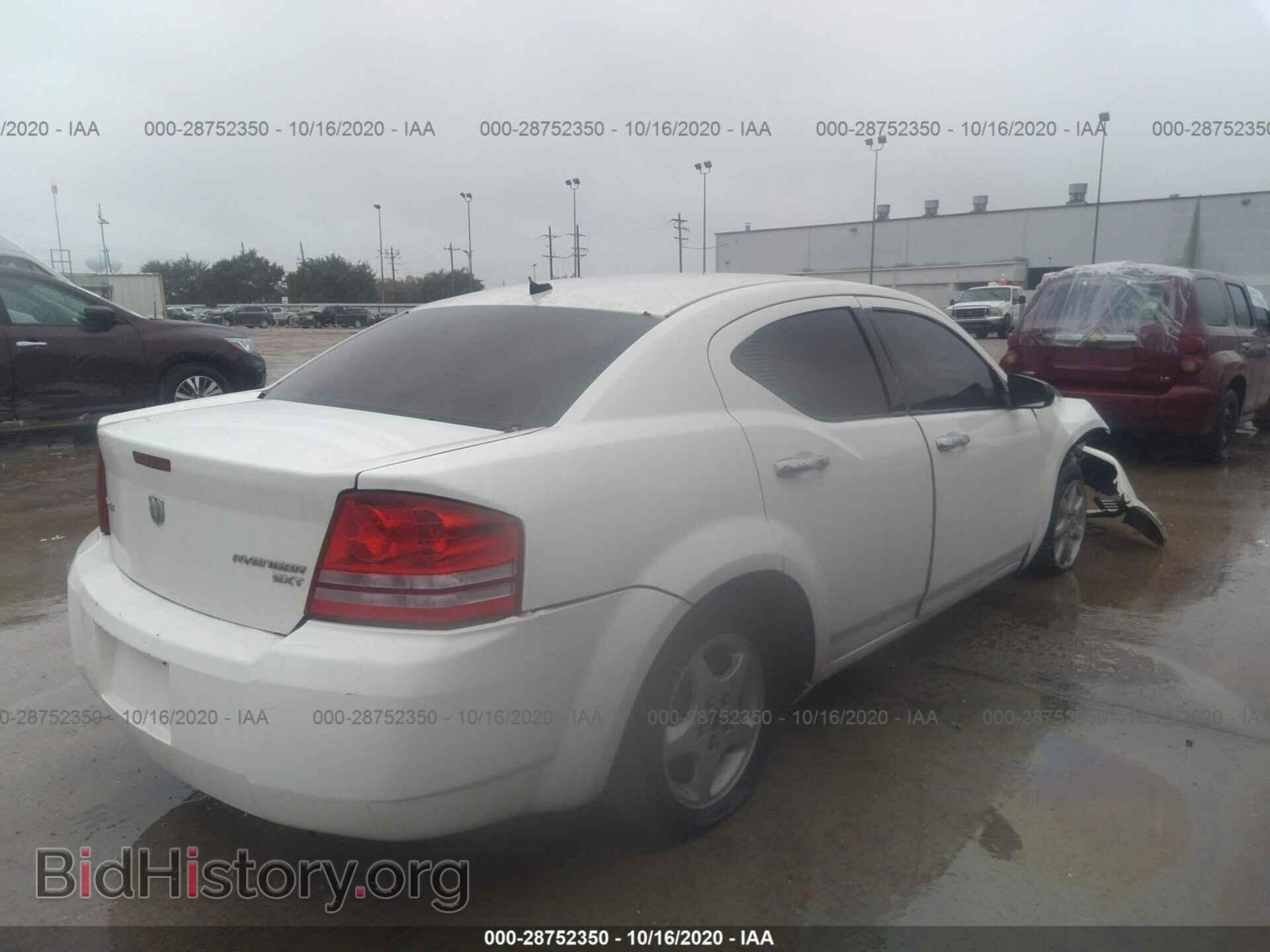 2010 DODGE AVENGER - VIN: 1B3CC4FB8AN117626 - Photo 4